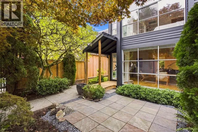 6424 BRUCE STREET, West Vancouver 2