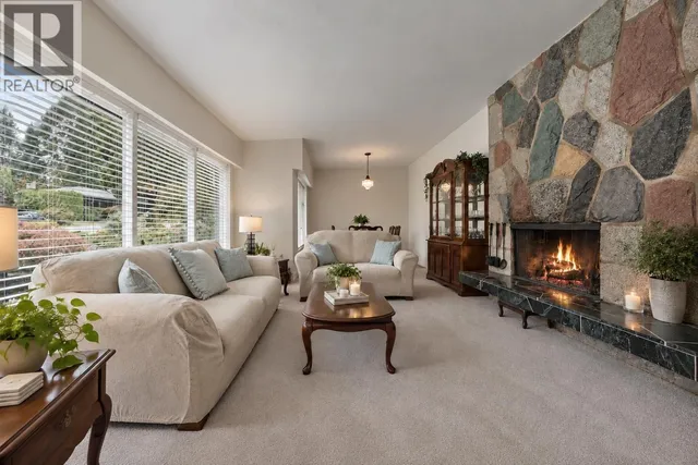 429 NEWLANDS ROAD, West Vancouver 2