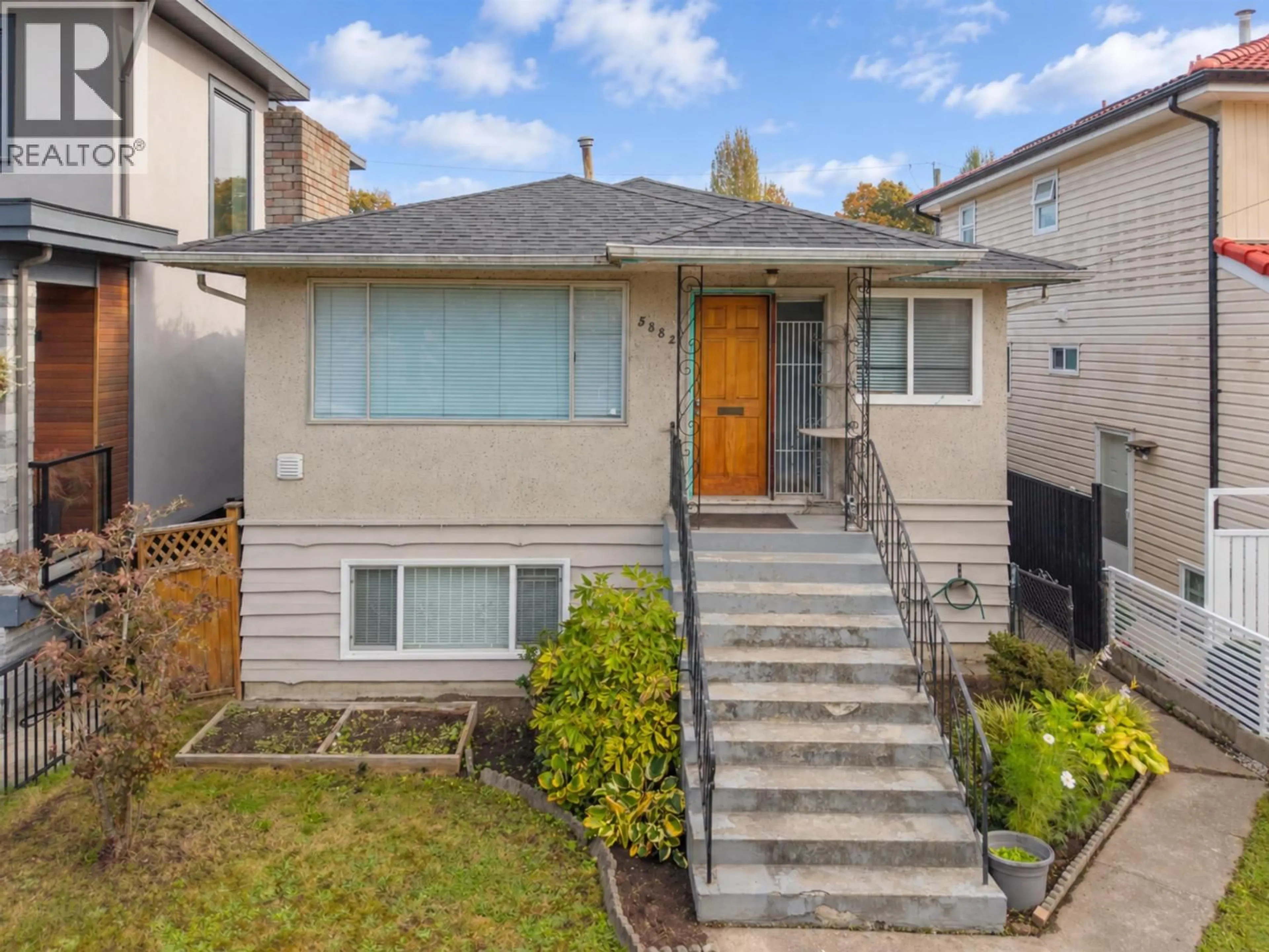 Unknown for 5882 BERKELEY STREET, Vancouver British Columbia V5R3H2