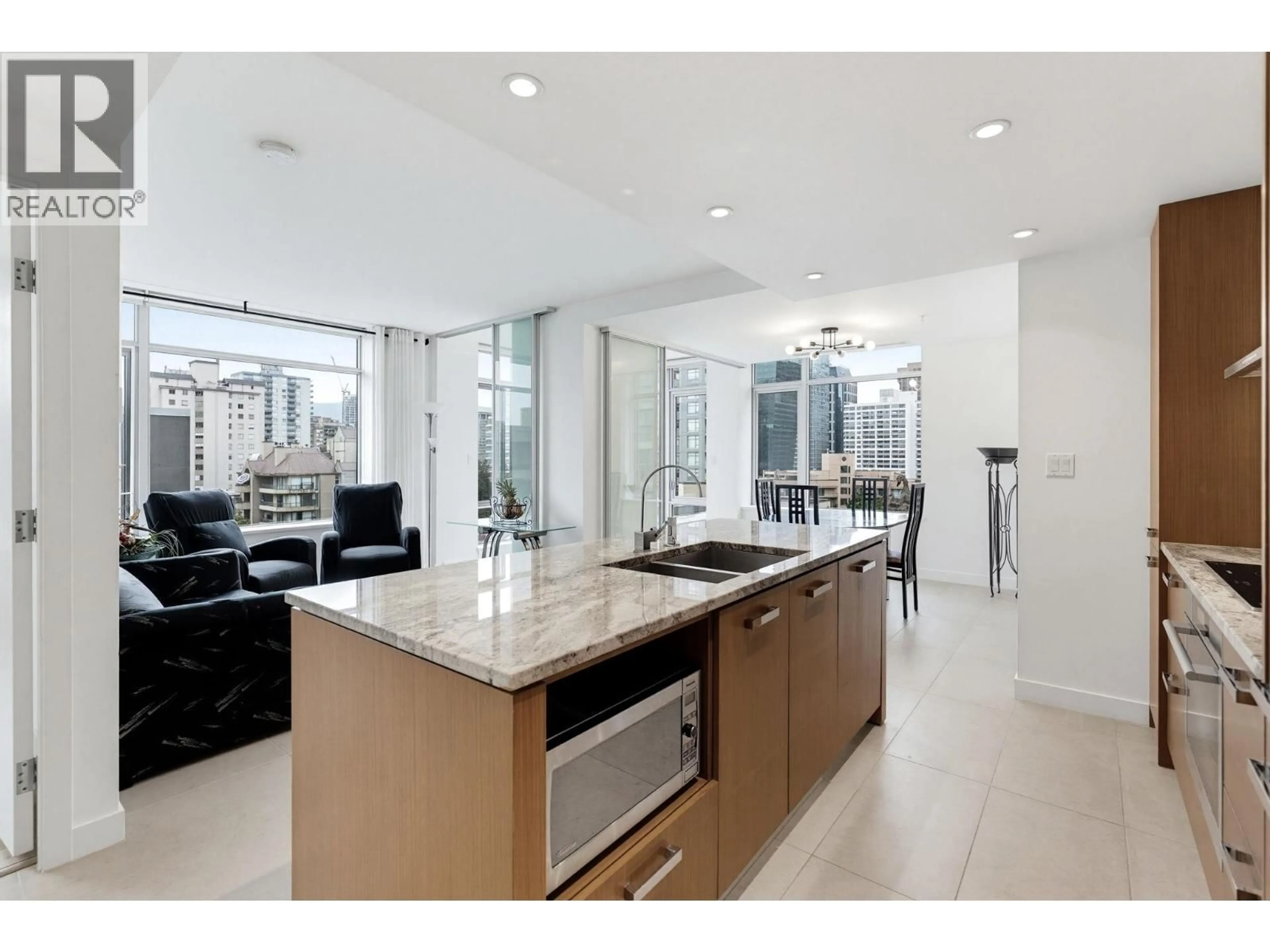 Open concept kitchen, ceramic/tile floor for 908 - 1028 BARCLAY STREET, Vancouver British Columbia V6E0B1