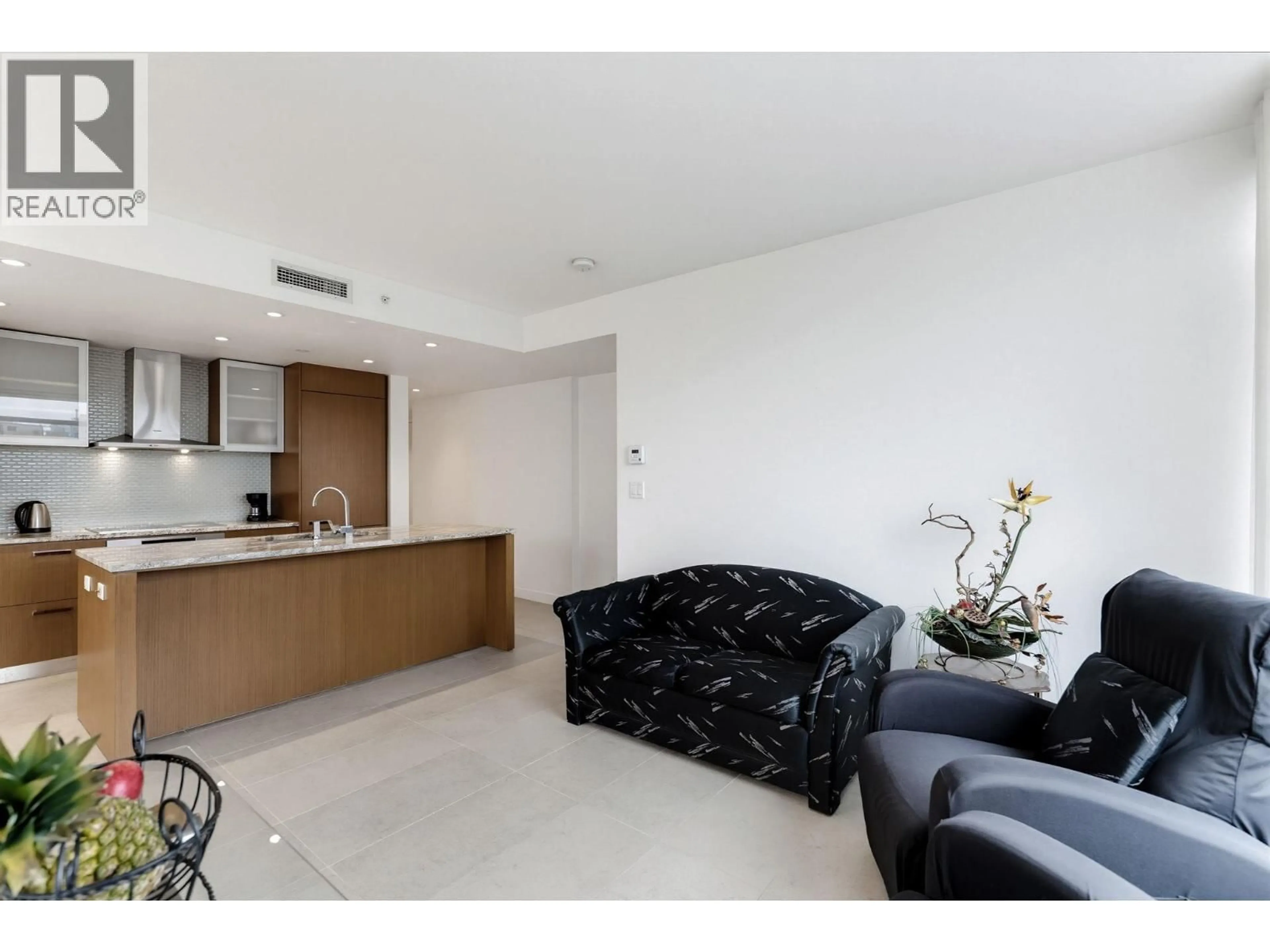 Living room with furniture, unknown for 908 - 1028 BARCLAY STREET, Vancouver British Columbia V6E0B1