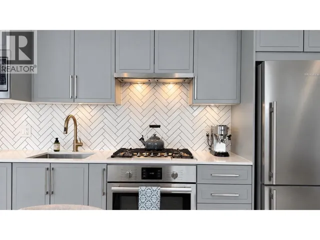 706 - 2435 KINGSWAY, Vancouver 5
