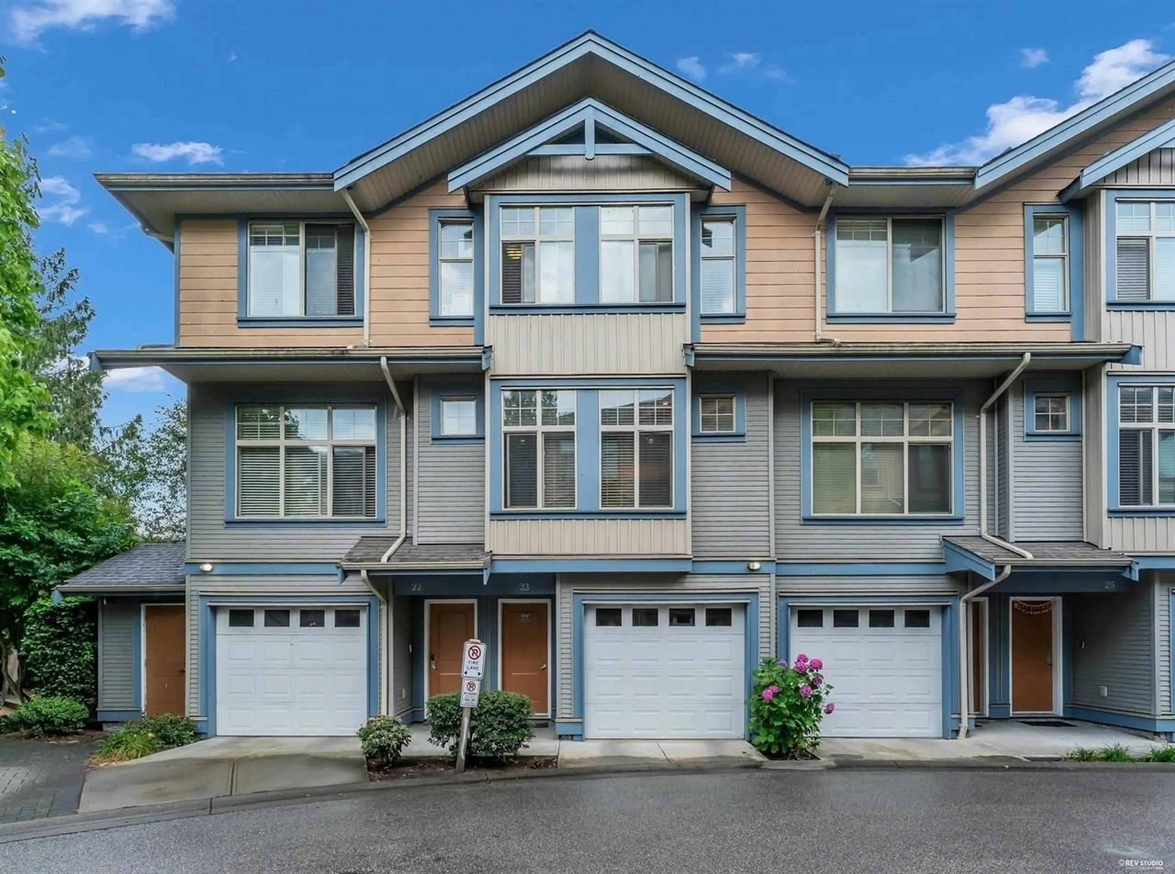 Home with vinyl exterior material, street for 23 - 12036 66 AVENUE, Surrey British Columbia V3W3M2