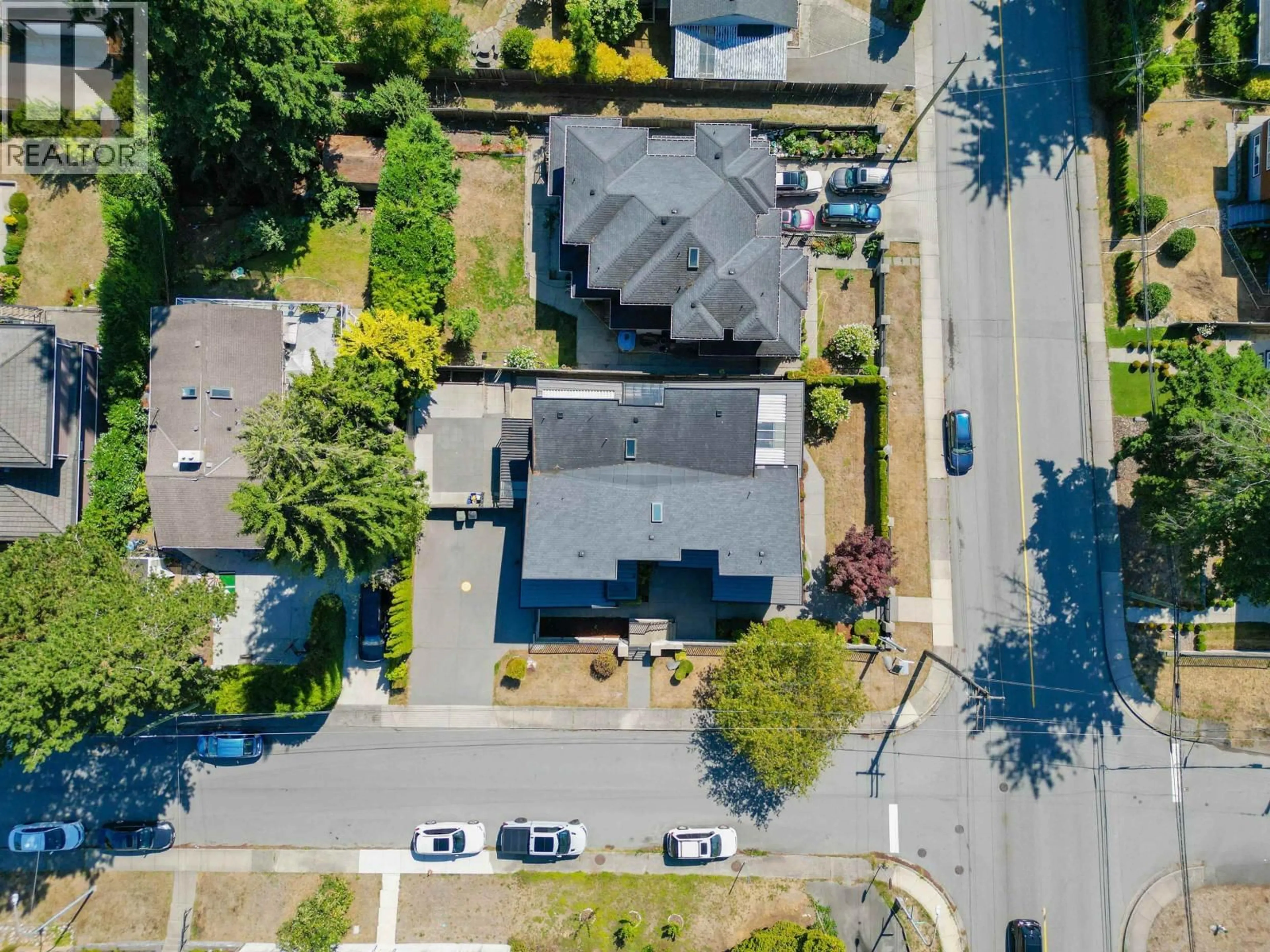 A pic from outside/outdoor area/front of a property/back of a property/a pic from drone, street for 5208 CARSON STREET, Burnaby British Columbia V5J2Z2