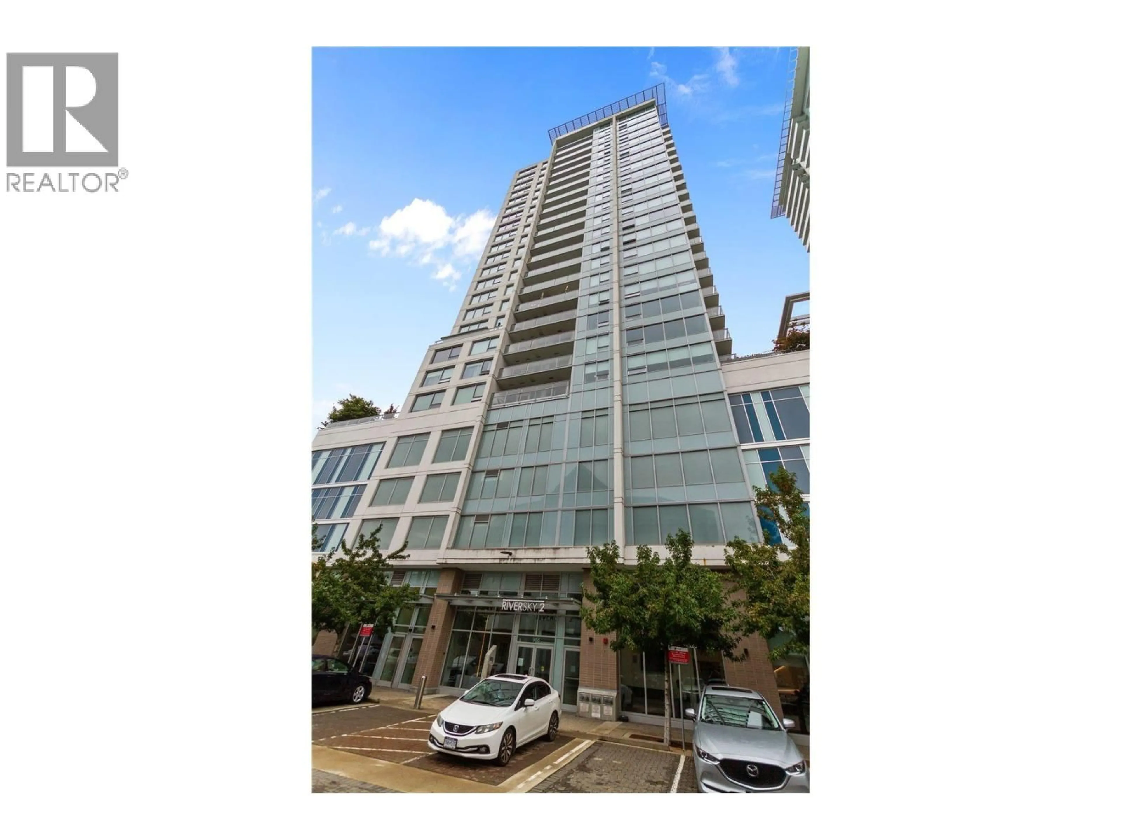 Indoor foyer for 702 - 988 QUAYSIDE DRIVE, New Westminster British Columbia V3M0L5