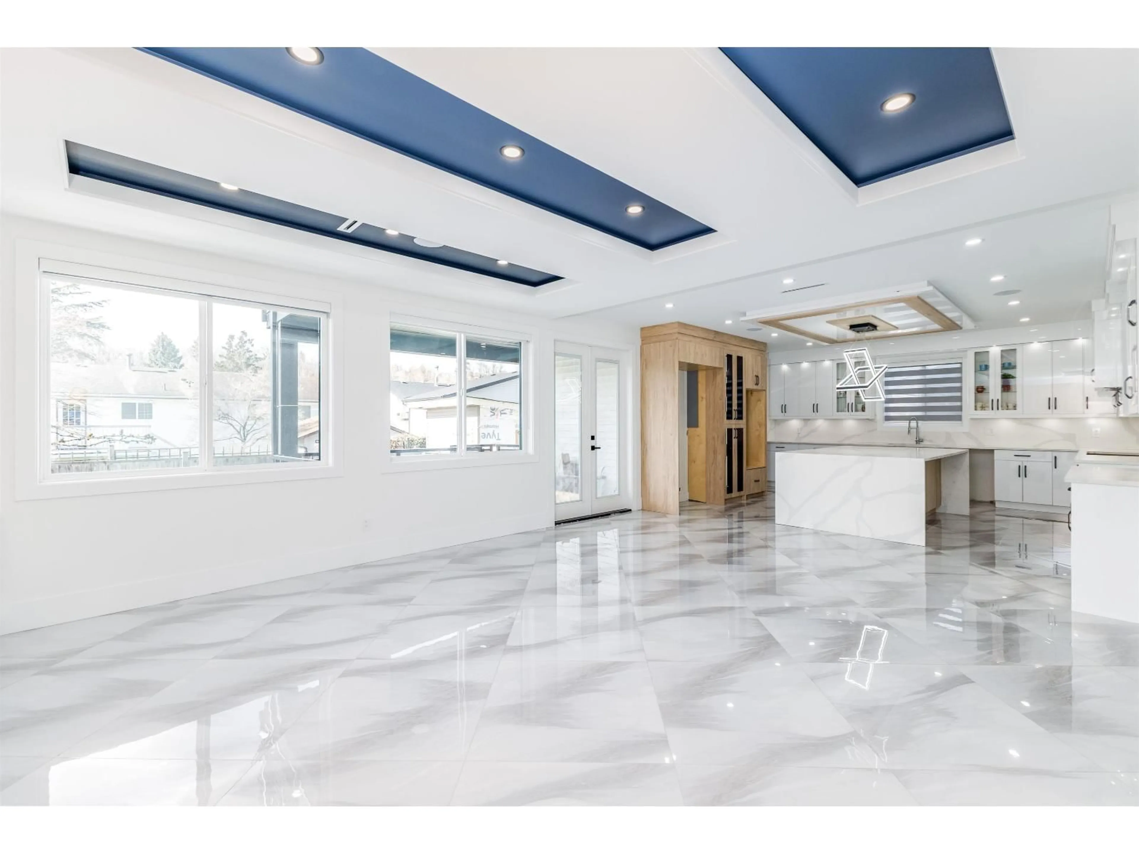 Indoor foyer for 3265 SATURNA CRESCENT, Abbotsford British Columbia V2T4R9
