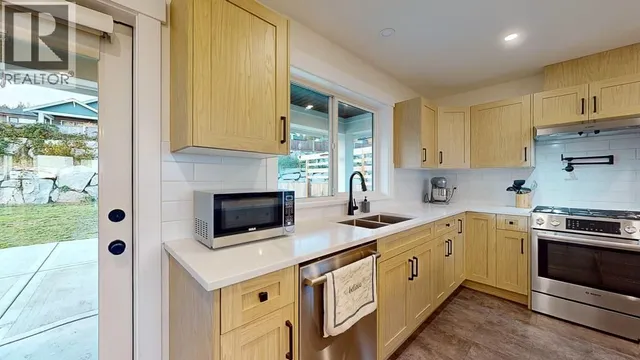 5629 KINGBIRD CRESCENT, Sechelt 5