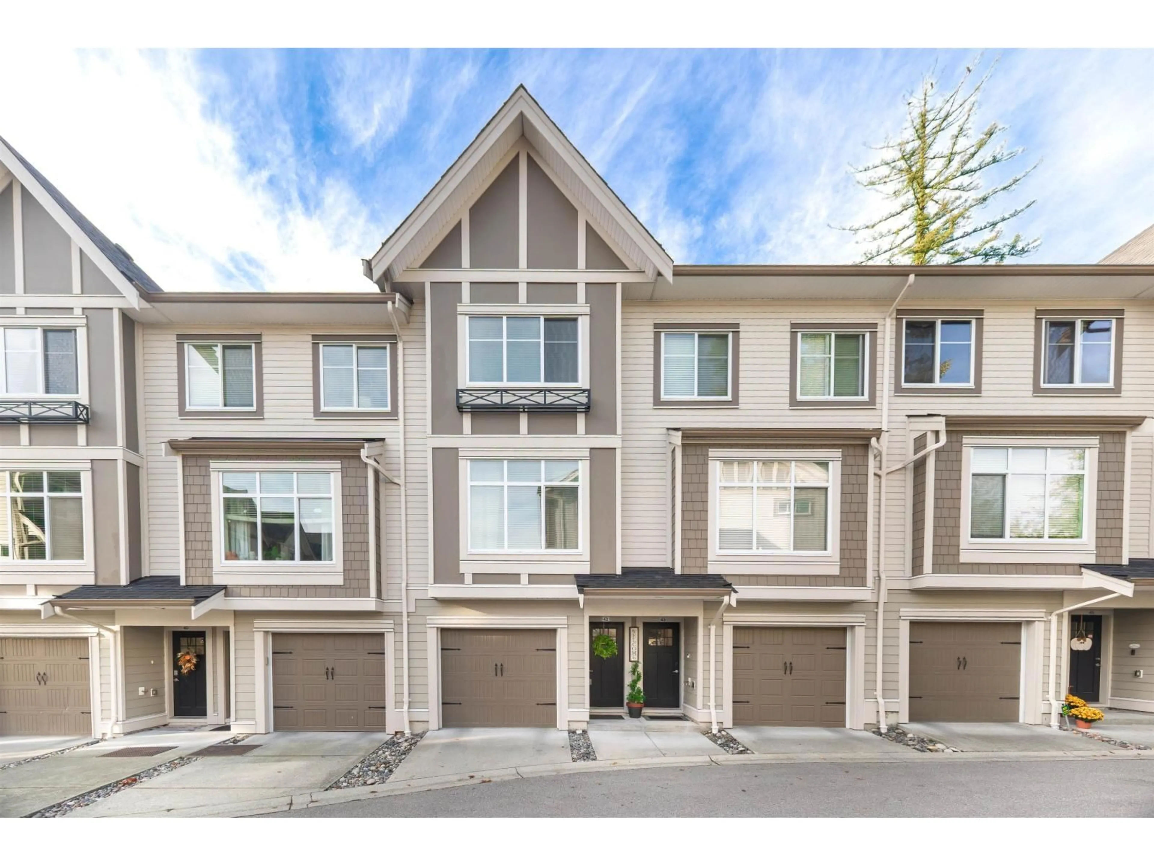 A pic from outside/outdoor area/front of a property/back of a property/a pic from drone, unknown for 42 - 6591 195A STREET, Surrey British Columbia V4N6N5