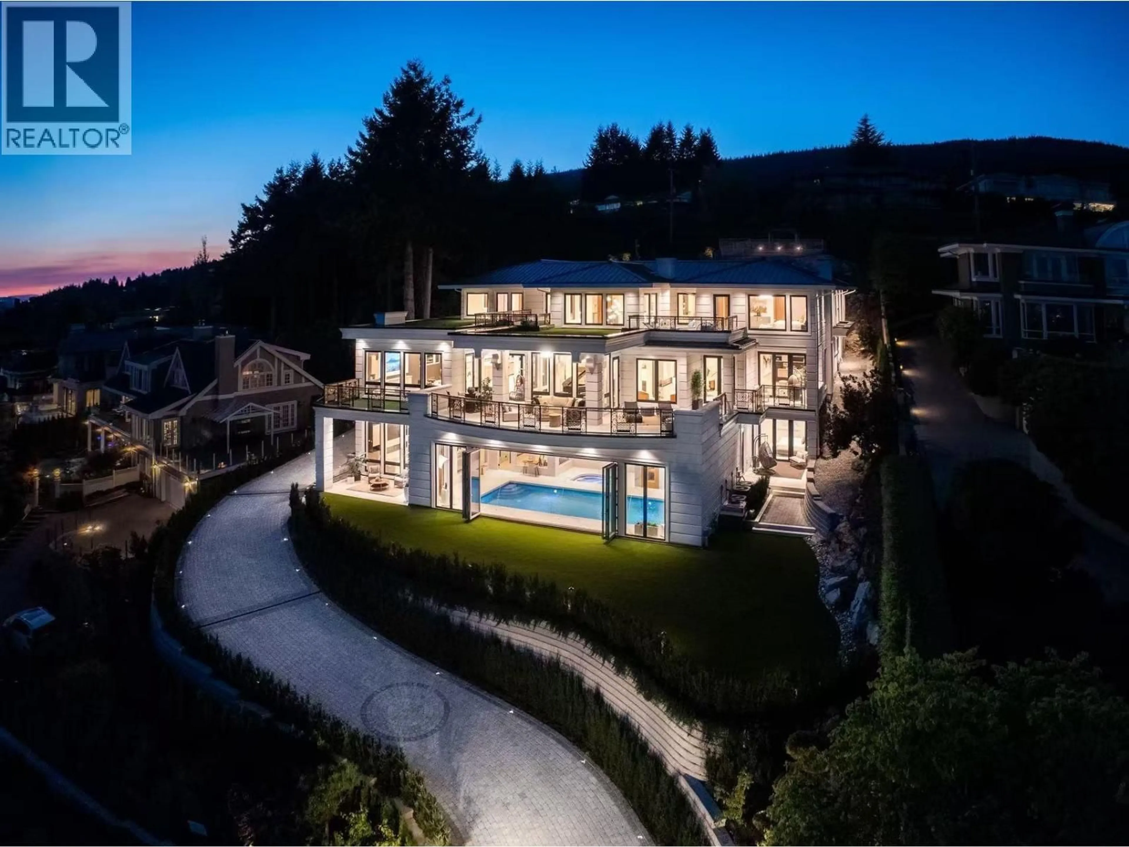 A pic from outside/outdoor area/front of a property/back of a property/a pic from drone, water/lake/river/ocean view for 835 FARMLEIGH ROAD, West Vancouver British Columbia V7S1Z8