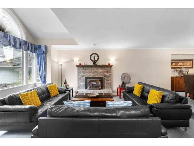 6173 PARKSIDE COURT, Surrey 3