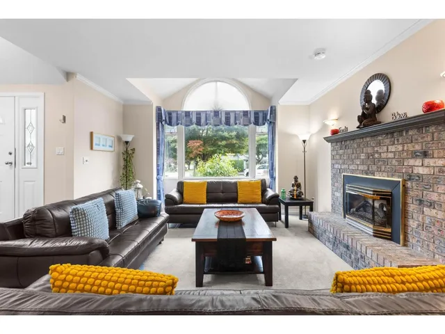 6173 PARKSIDE COURT, Surrey 5