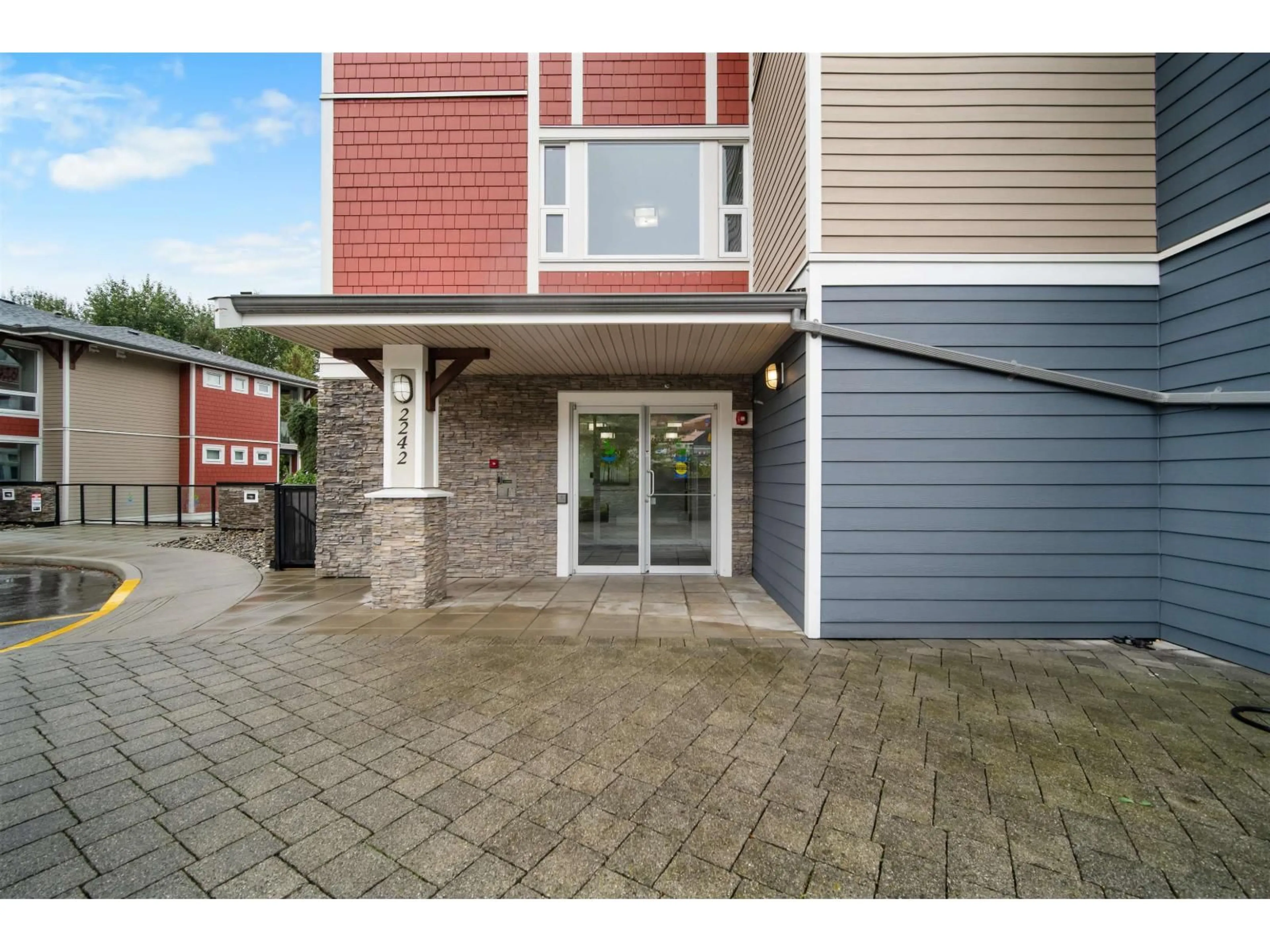 Unknown for 111 - 2242 WHATCOM ROAD, Abbotsford British Columbia V3G0G3
