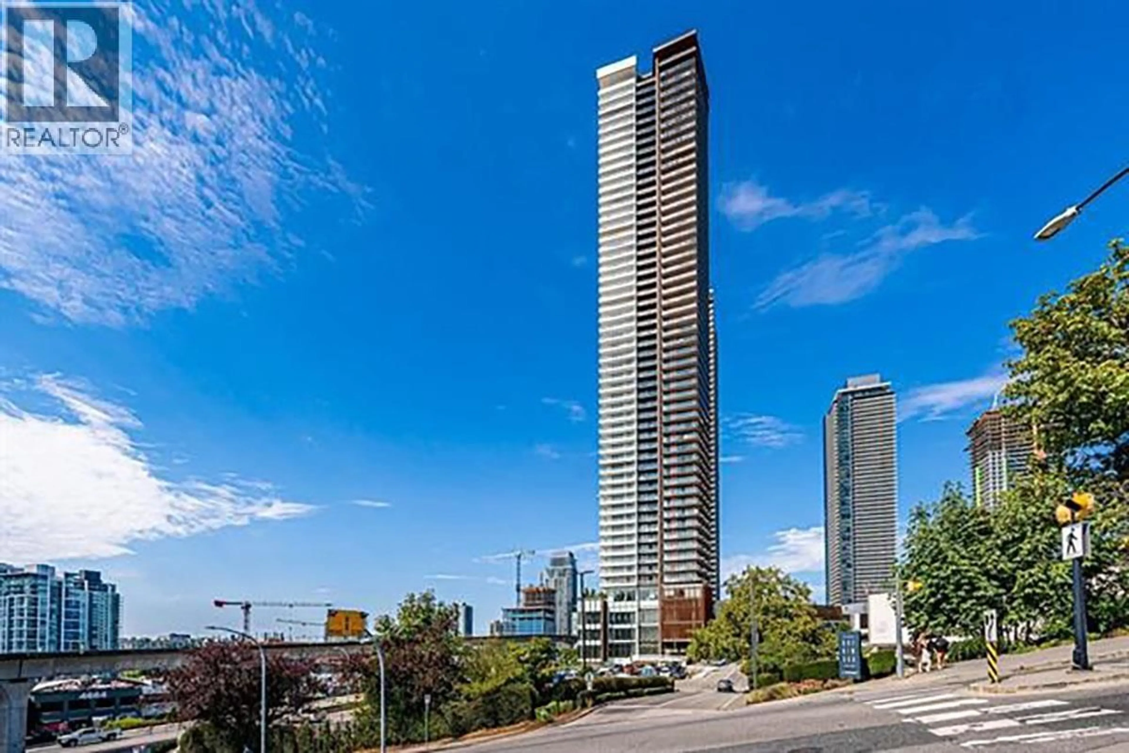 A pic from outside/outdoor area/front of a property/back of a property/a pic from drone, city buildings view from balcony for 4002 - 4650 BRENTWOOD BOULEVARD, Burnaby British Columbia V5C0M3