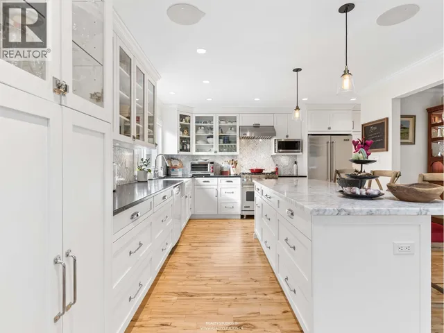 5160 12 AVENUE, Delta 1