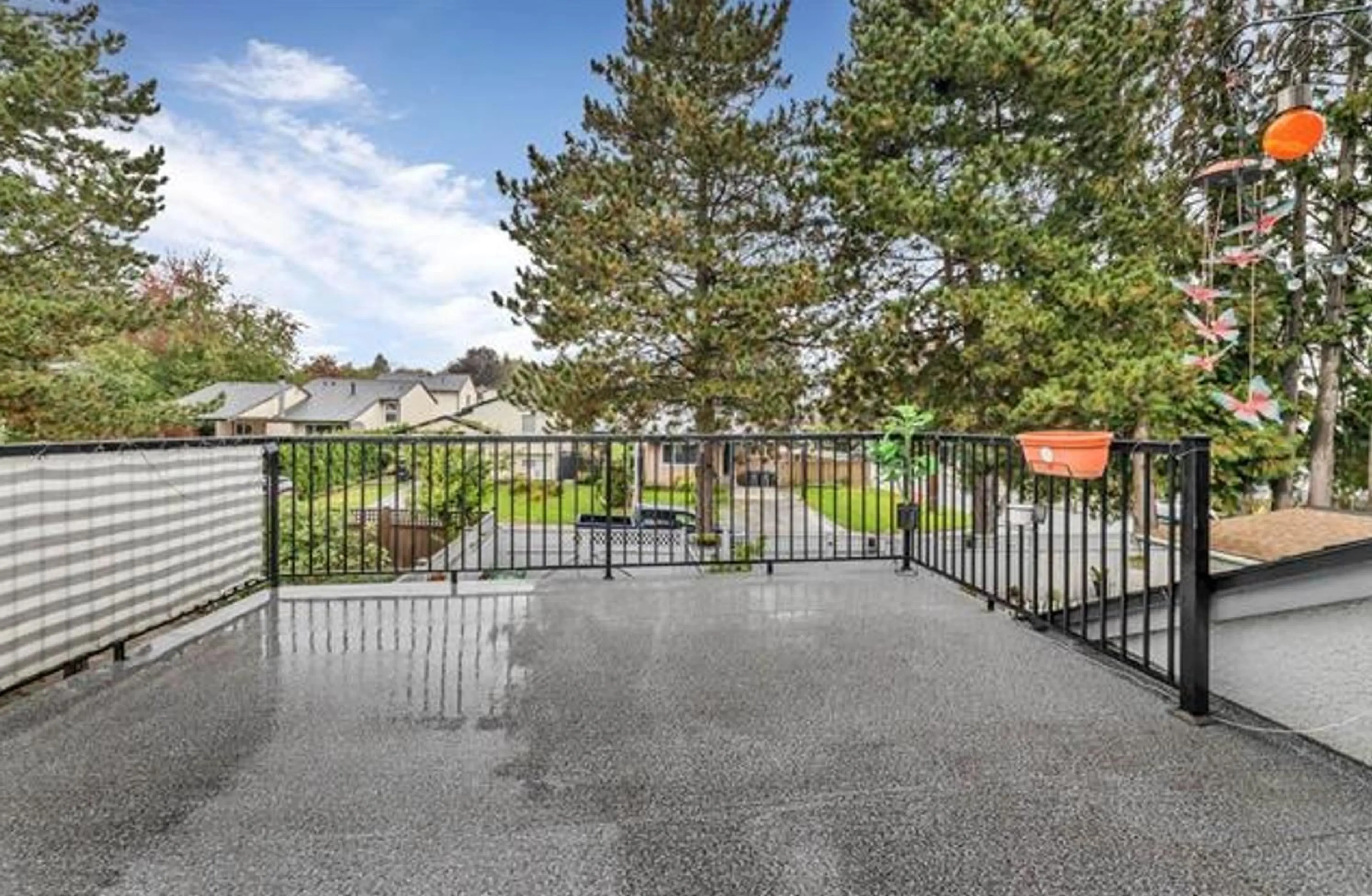 A pic from outside/outdoor area/front of a property/back of a property/a pic from drone, street for 6613 134 STREET, Surrey British Columbia V3W4S1