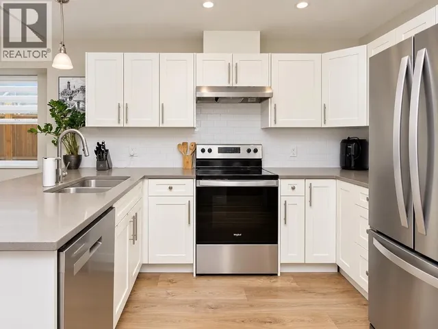 1070 CELIA CRESCENT, Gibsons 5