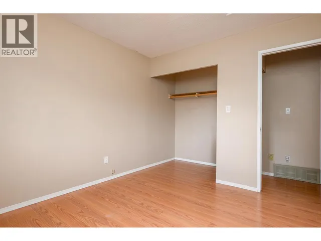 8213 ST LAWRENCE AVENUE, Prince George 4