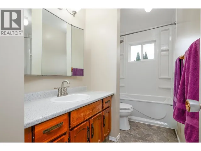 8213 ST LAWRENCE AVENUE, Prince George 5
