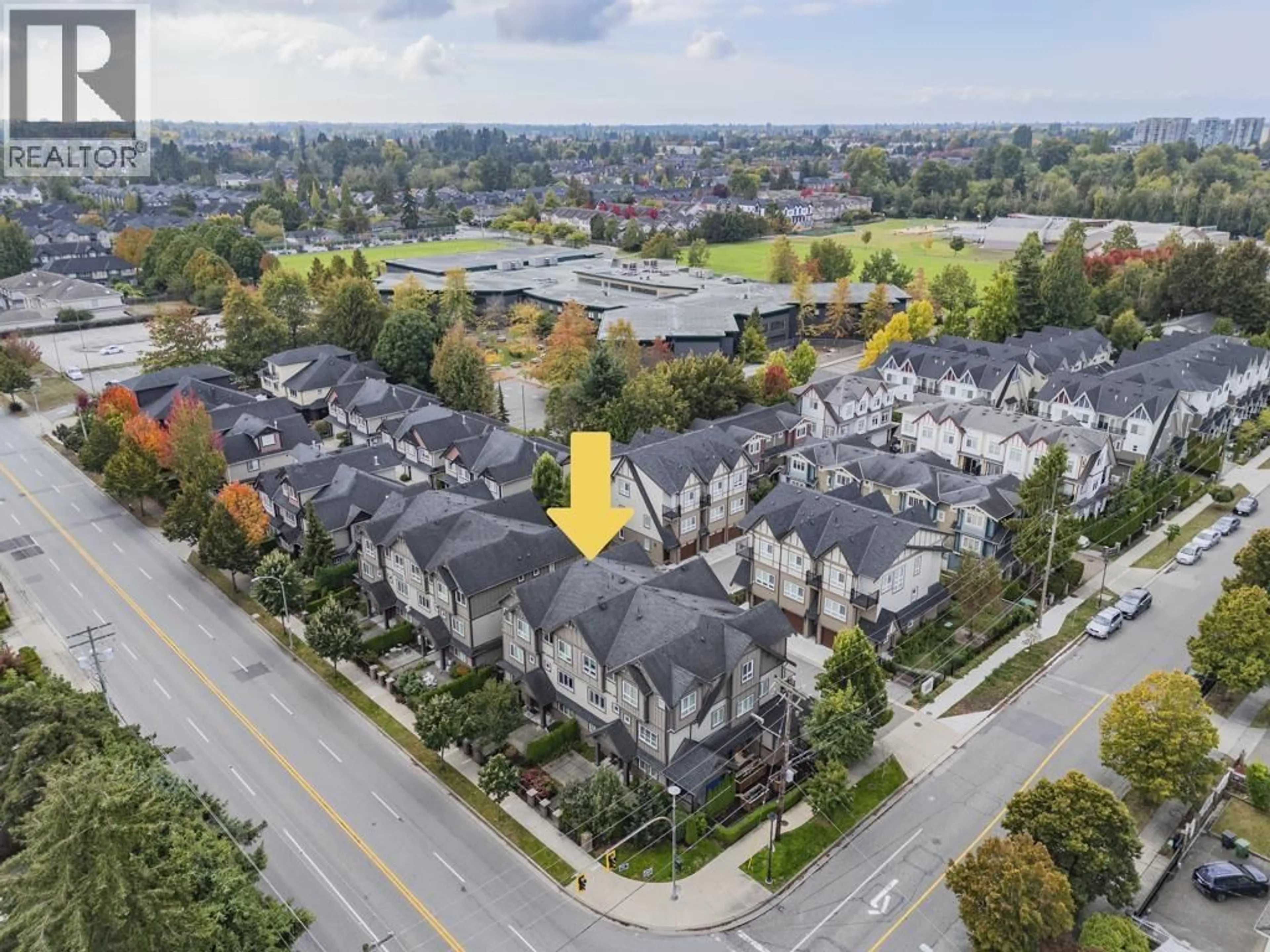 A pic from outside/outdoor area/front of a property/back of a property/a pic from drone, unknown for 4 - 9840 ALBERTA ROAD, Richmond British Columbia V6Y1T6