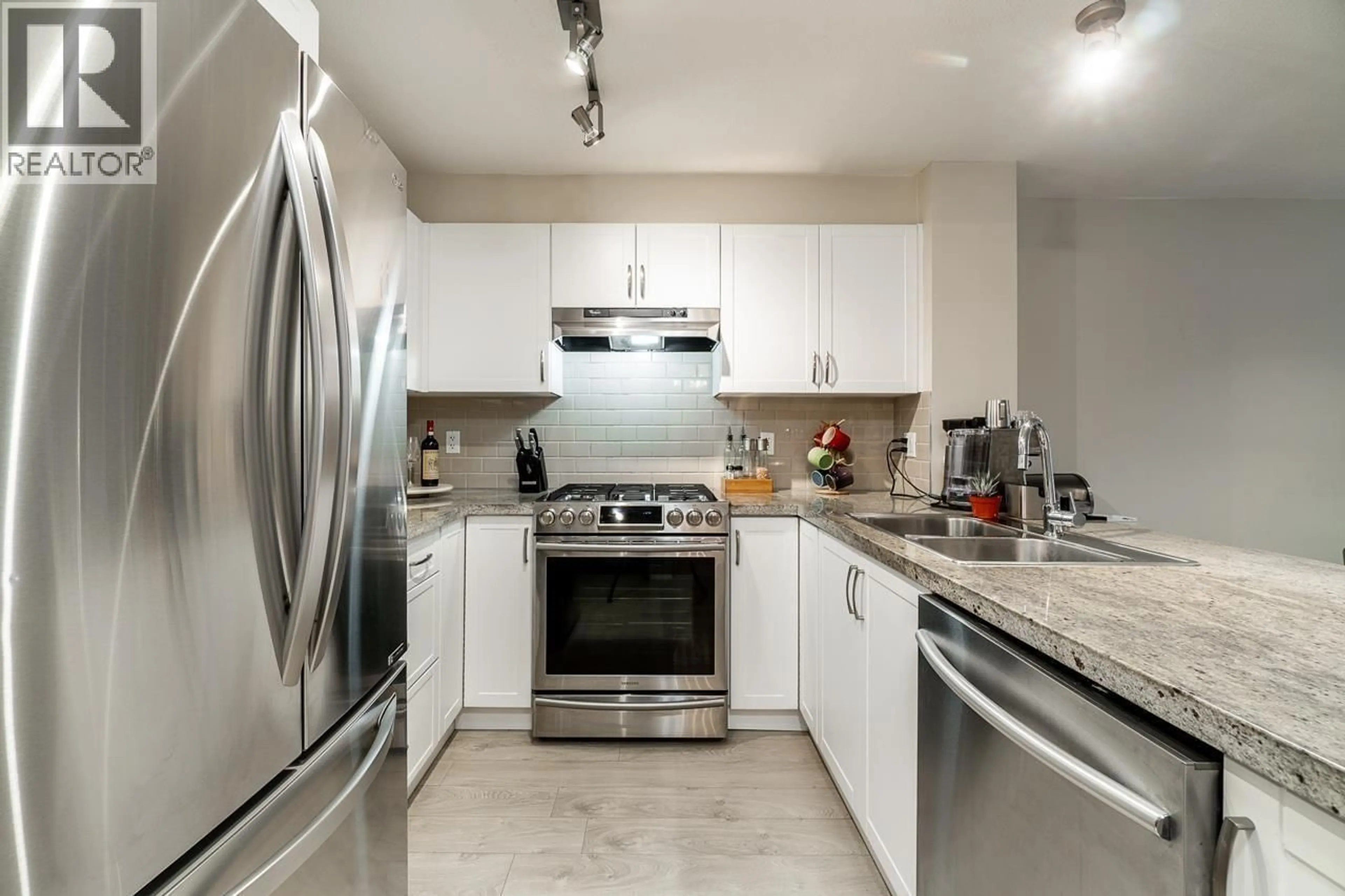Standard kitchen, ceramic/tile floor for 211 - 4728 DAWSON STREET, Burnaby British Columbia V5C0A9