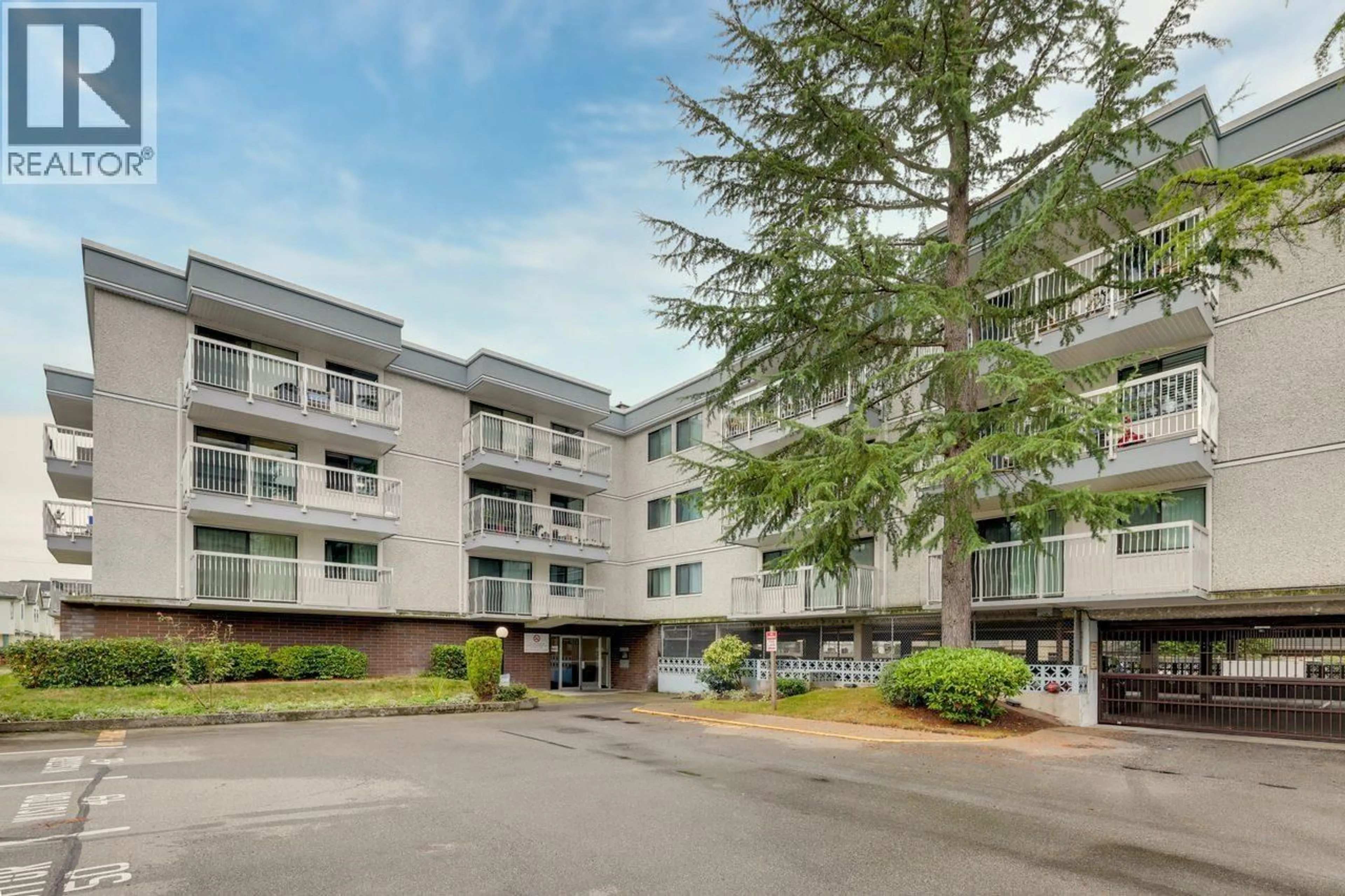 Patio, unknown for 212 - 6420 BUSWELL STREET, Richmond British Columbia V6Y2E9