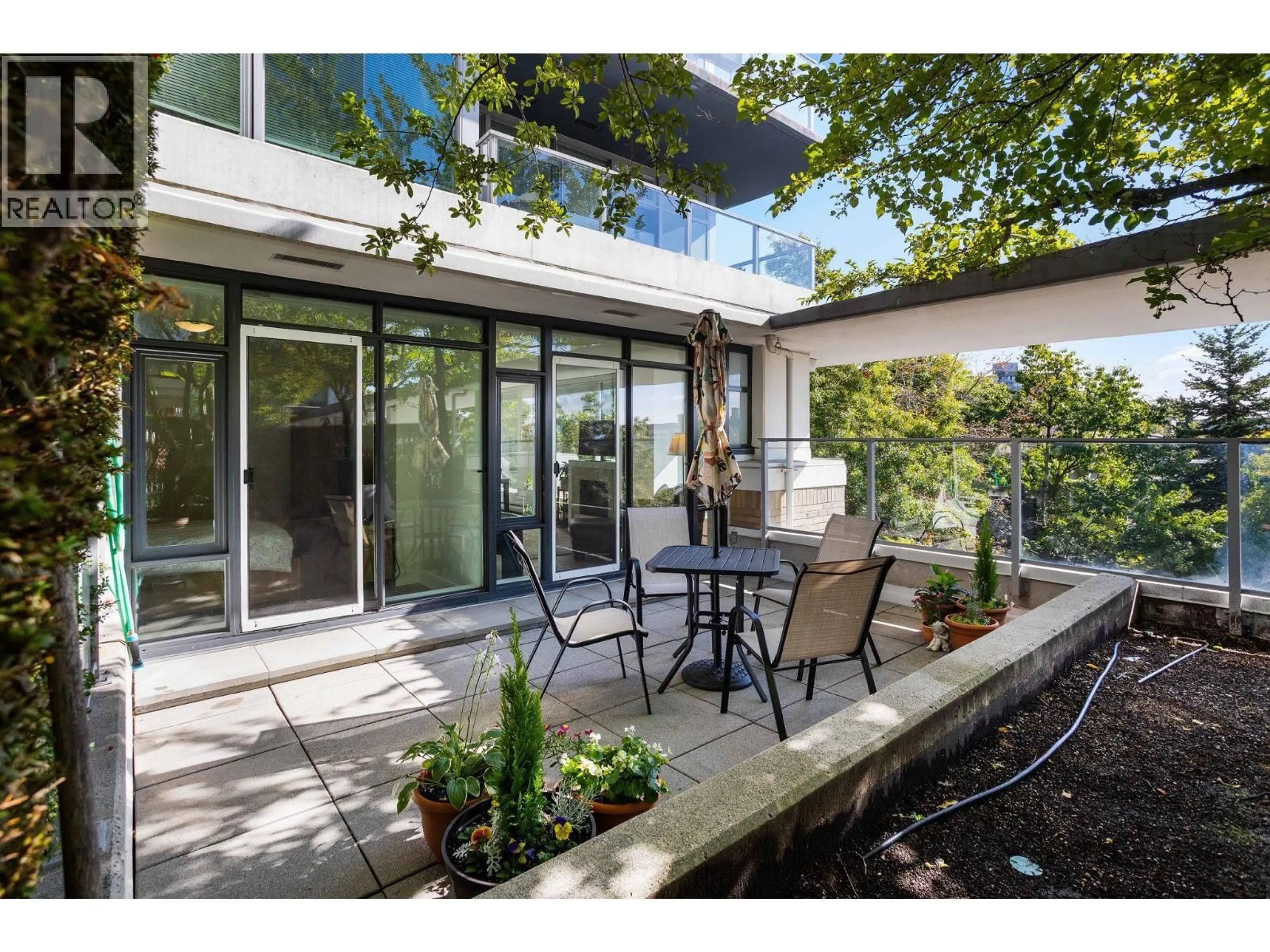 Patio, street for 306 - 158 13TH STREET, North Vancouver British Columbia V7M0A7