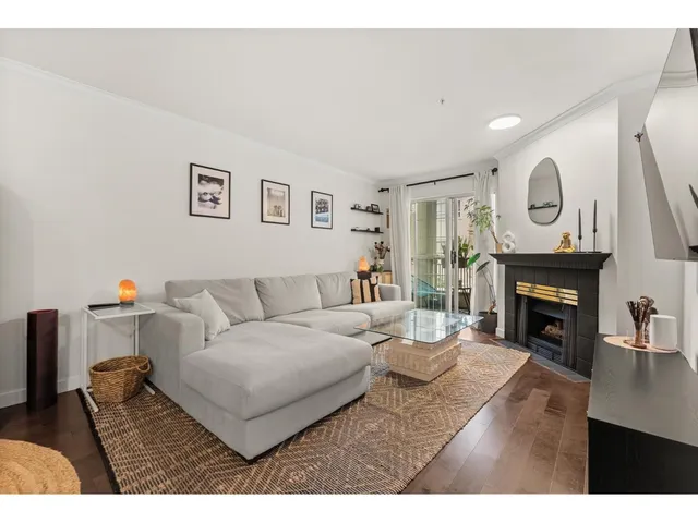 323 - 15268 105 AVENUE, Surrey 4
