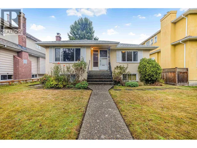 3039 20TH AVENUE, Vancouver 1