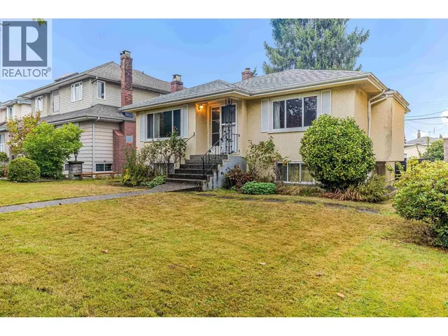 3039 20TH AVENUE, Vancouver 2