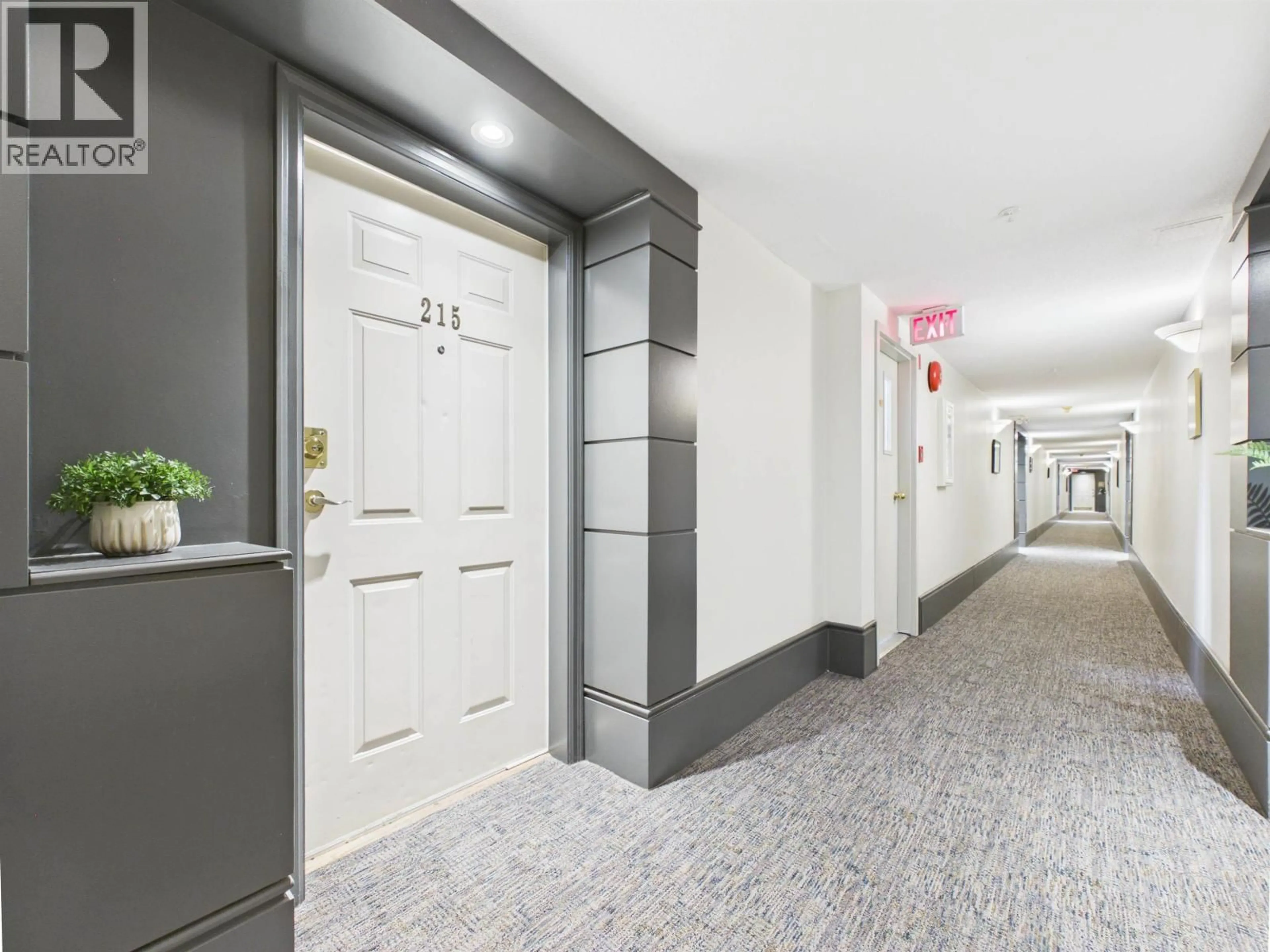 Indoor foyer for 215 - 12931 RAILWAY AVE AVENUE, Richmond British Columbia V7E6M5