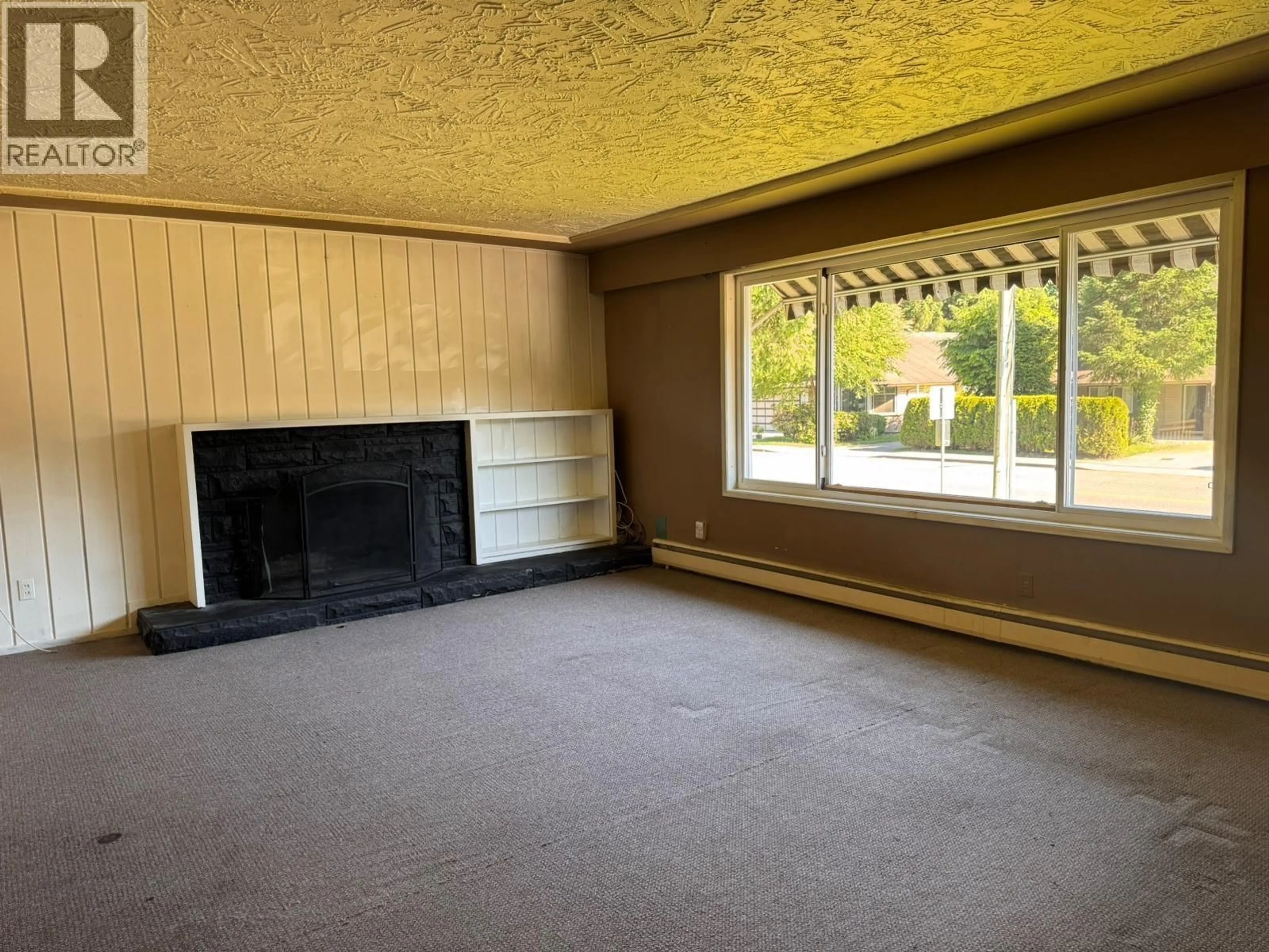 A pic of a room for 21729 124 AVENUE, Maple Ridge British Columbia V2X4H6