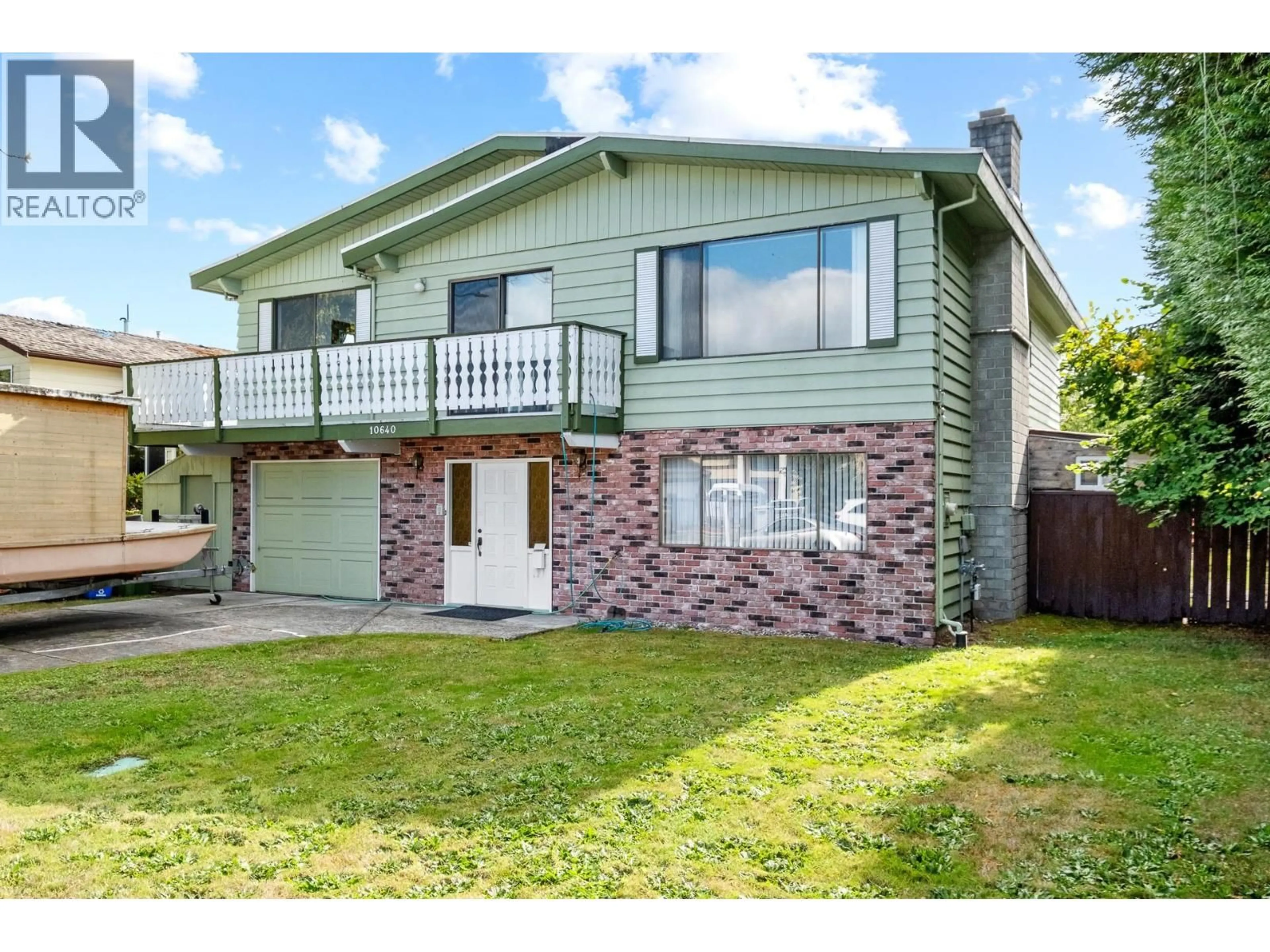 Home with vinyl exterior material, street for 10640 ANAHIM DRIVE, Richmond British Columbia V7A3C5