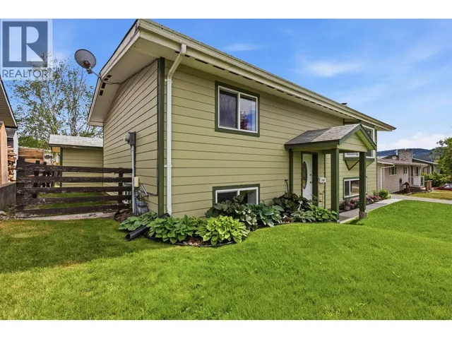 708 SMITH STREET, Williams Lake 3