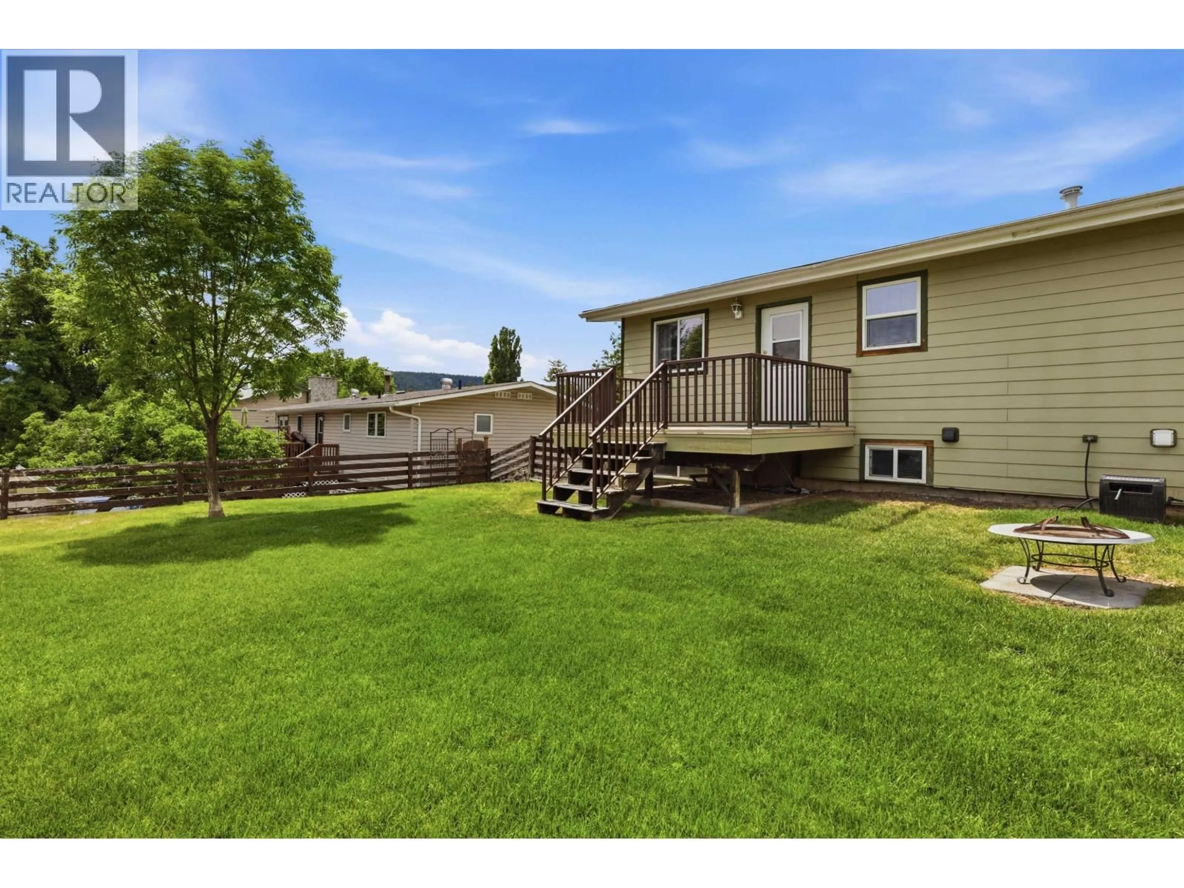 Patio, water/lake/river/ocean view for 708 SMITH STREET, Williams Lake British Columbia V2G4A5