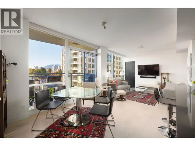 801 - 1455 HOWE STREET, Vancouver 4