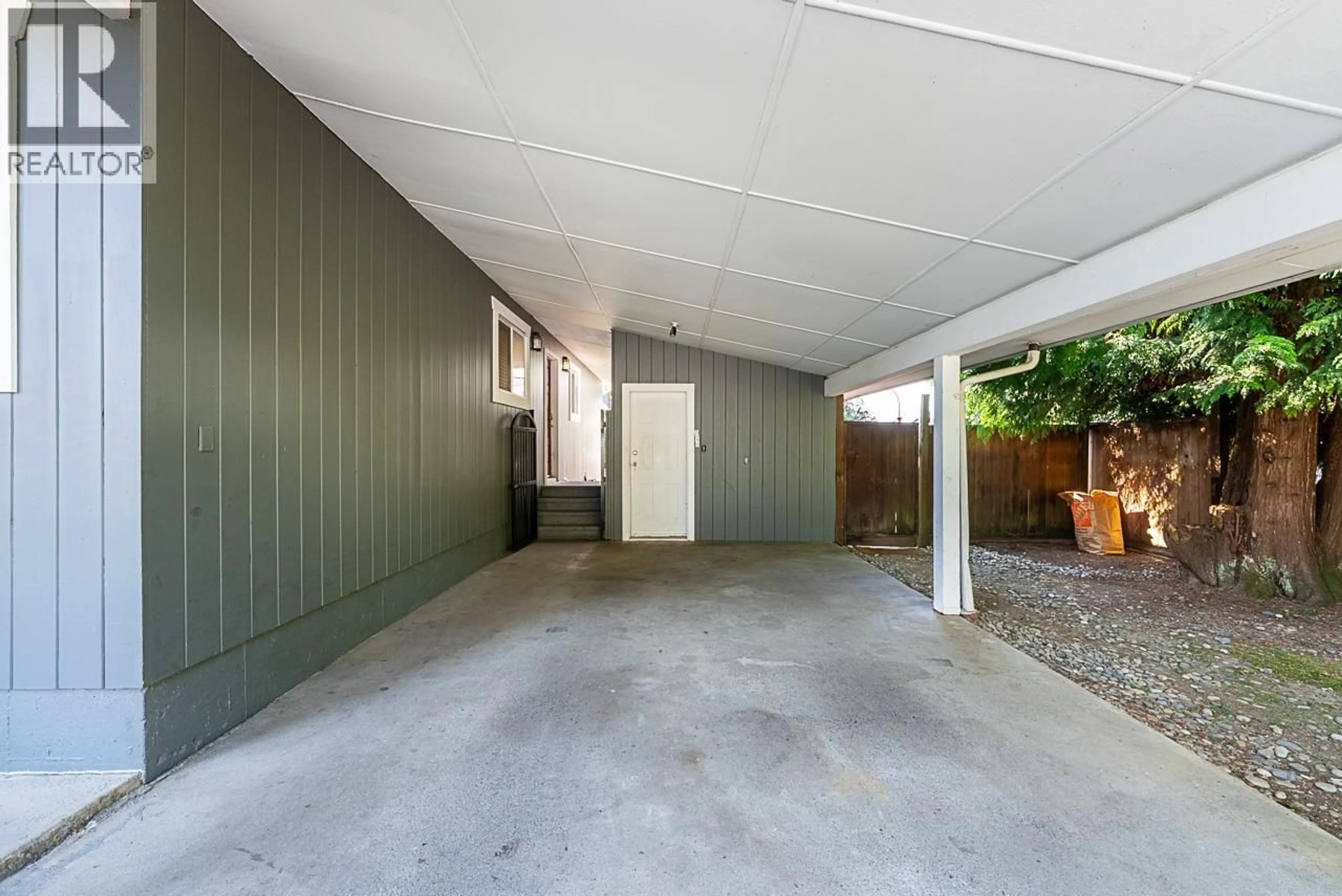 Indoor garage for 22928 117 AVENUE, Maple Ridge British Columbia V2X2K1