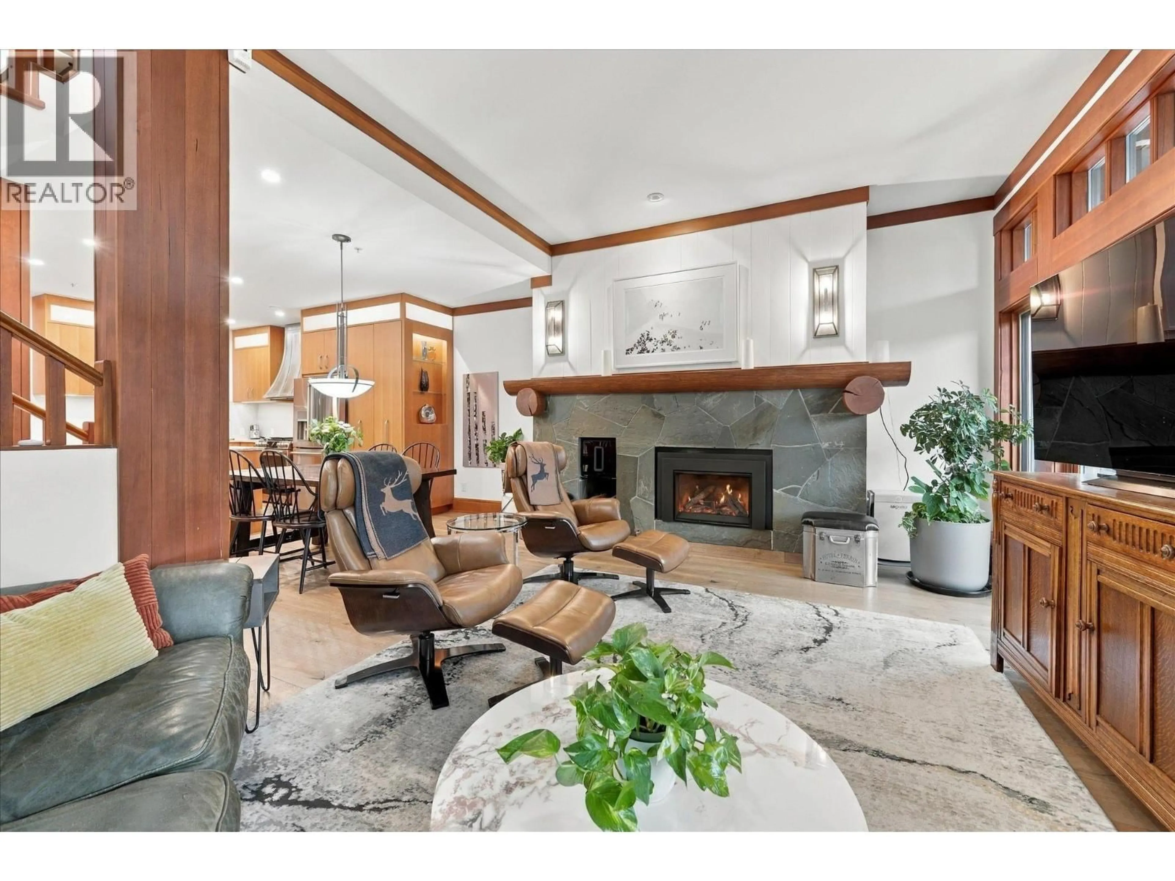 Lobby for 23 - 2324 TALUSWOOD PLACE, Whistler British Columbia V8E0R1