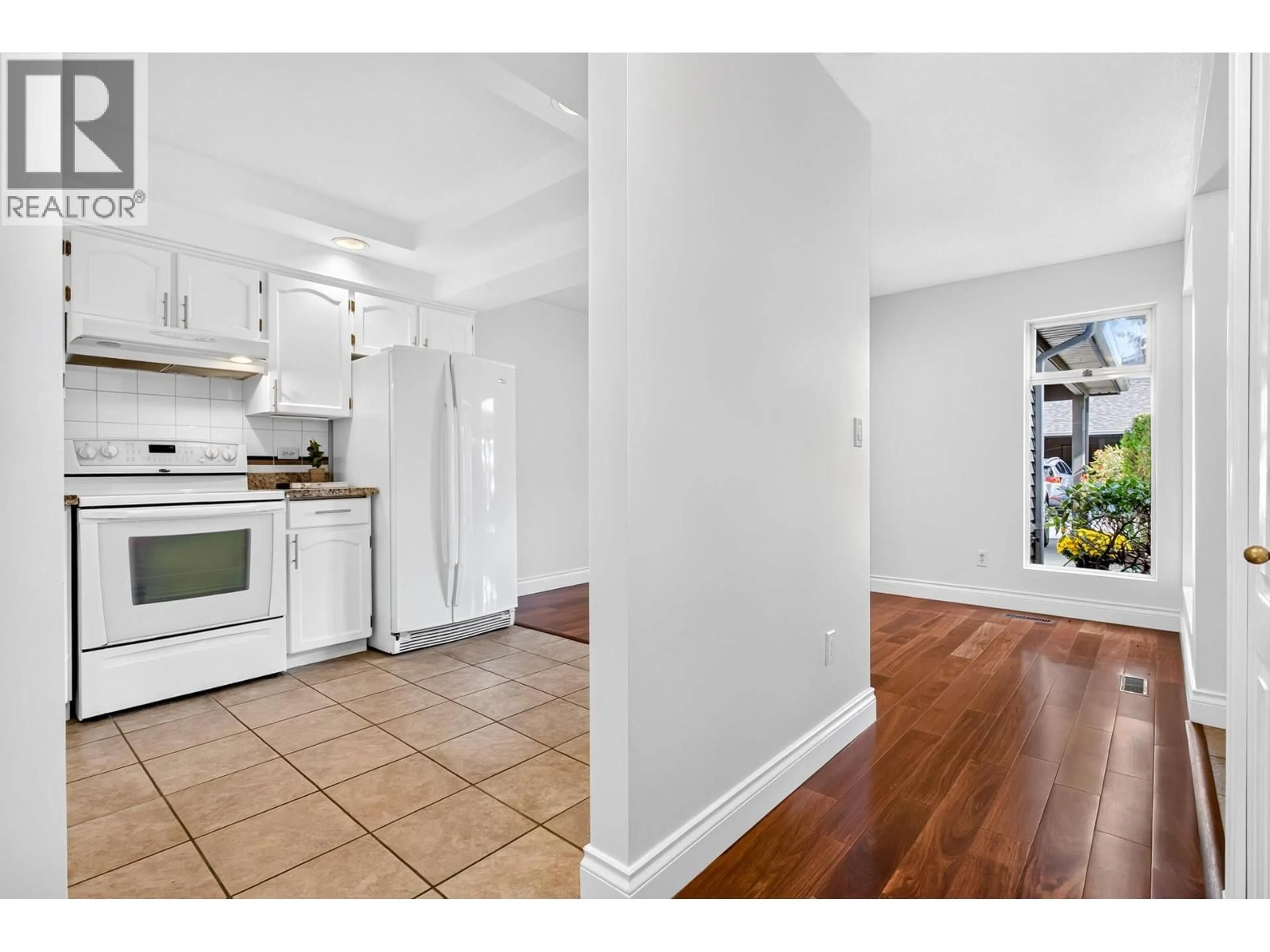 Unknown for 3 - 8540 BLUNDELL ROAD, Richmond British Columbia V6Y3P4