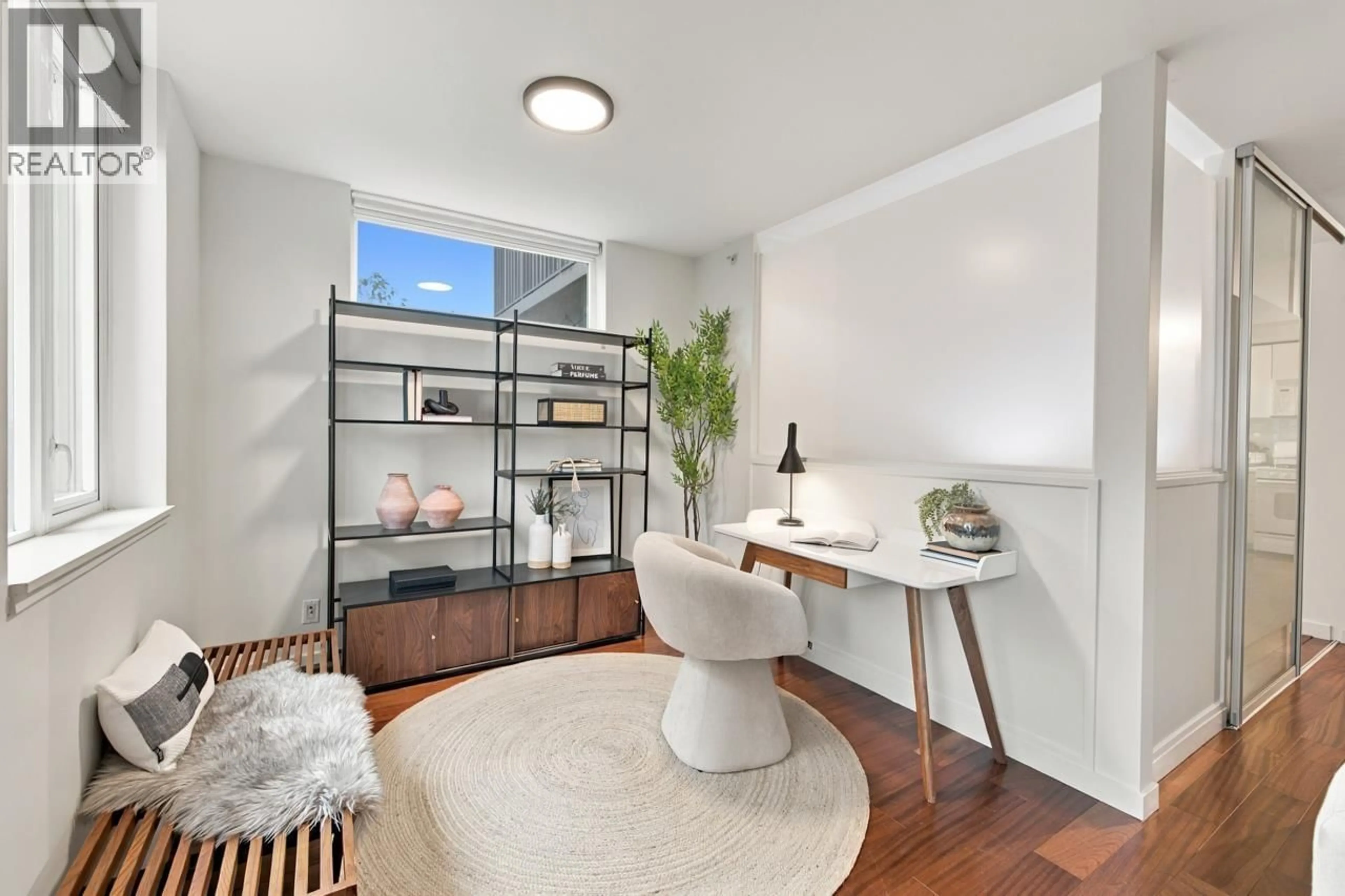 A pic of a room for 409 - 328 11TH AVENUE, Vancouver British Columbia V5T4W1