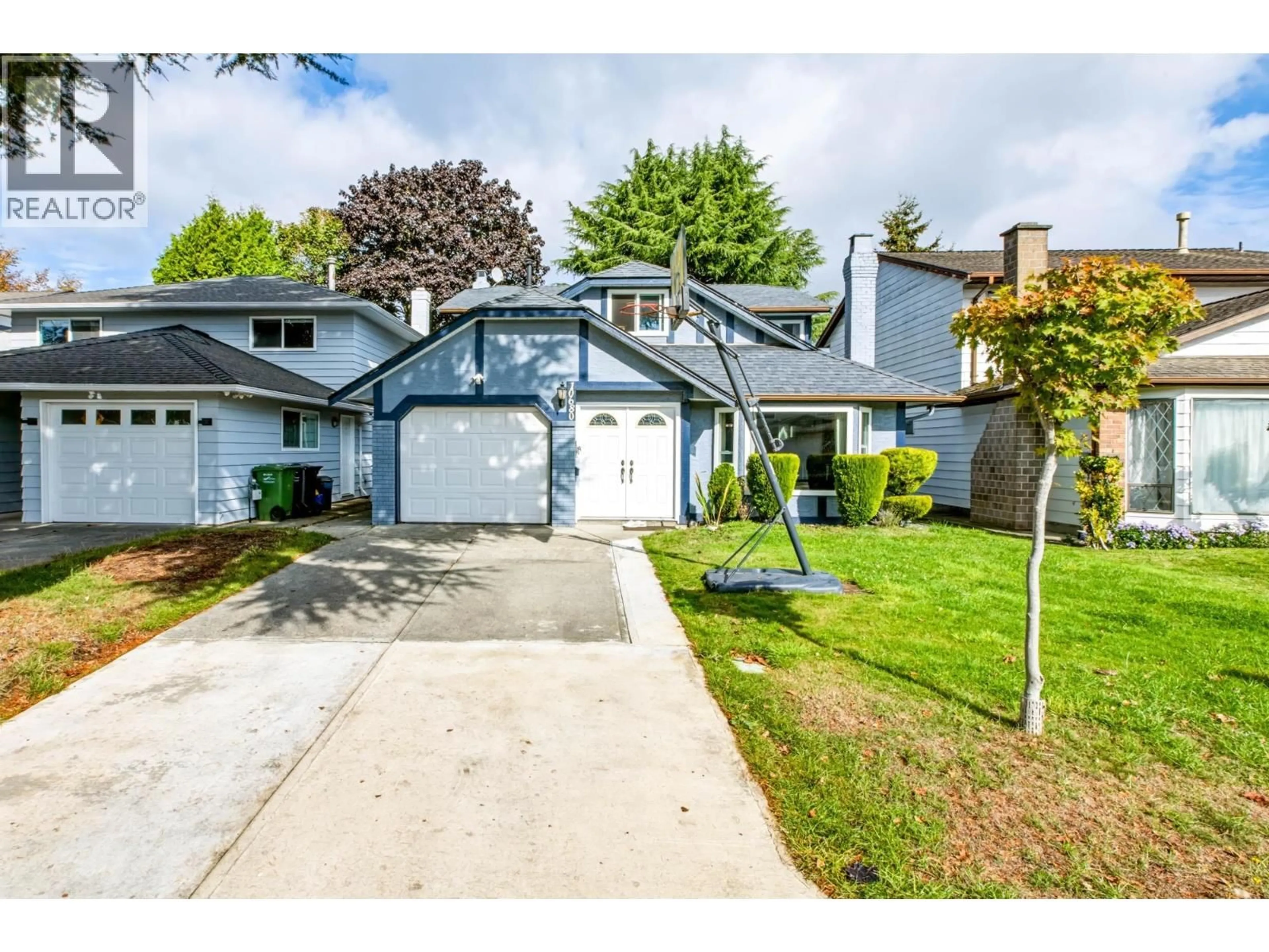 A pic from outside/outdoor area/front of a property/back of a property/a pic from drone, street for 10680 HOLLYMOUNT DRIVE, Richmond British Columbia V7E4Z2