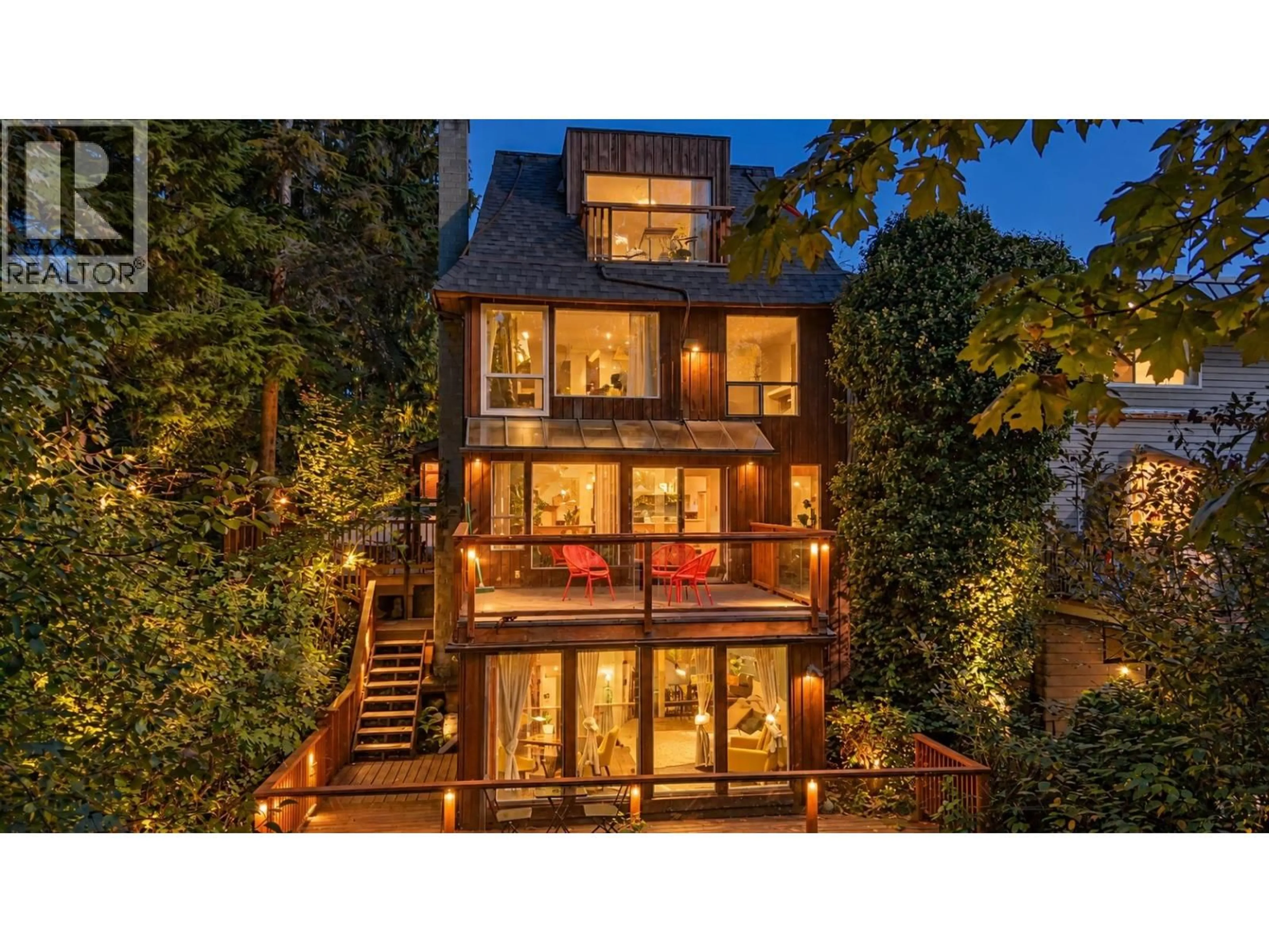 Unknown for 2069 WESTVIEW DRIVE, North Vancouver British Columbia V7M3B1