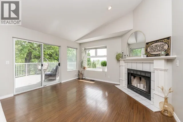 1221 ROCHESTER AVENUE, Coquitlam 2