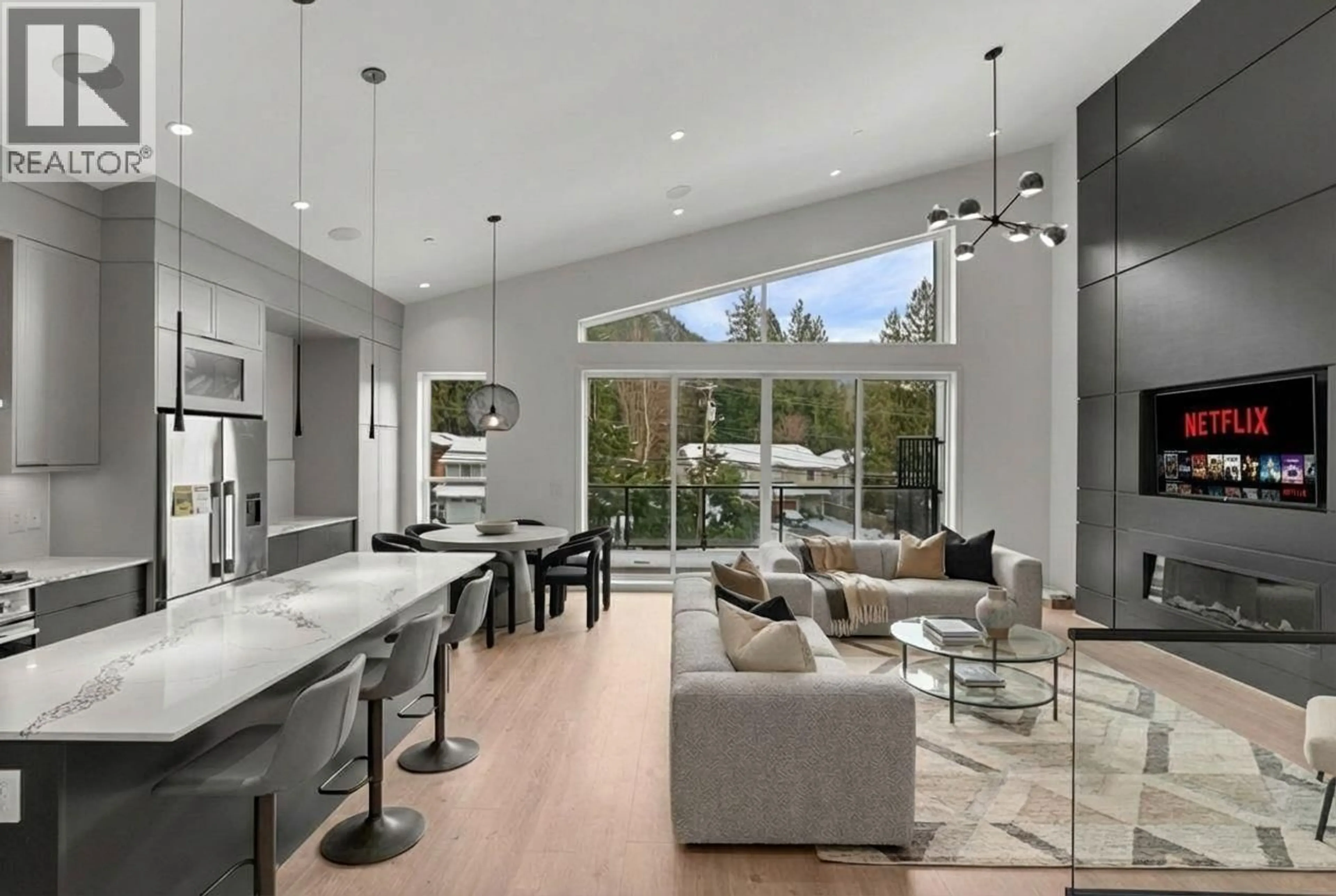 Open concept kitchen, unknown for 41717 GOVERNMENT ROAD, Squamish British Columbia V0N1H0