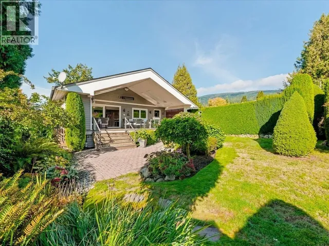 1160 14TH STREET, West Vancouver 2