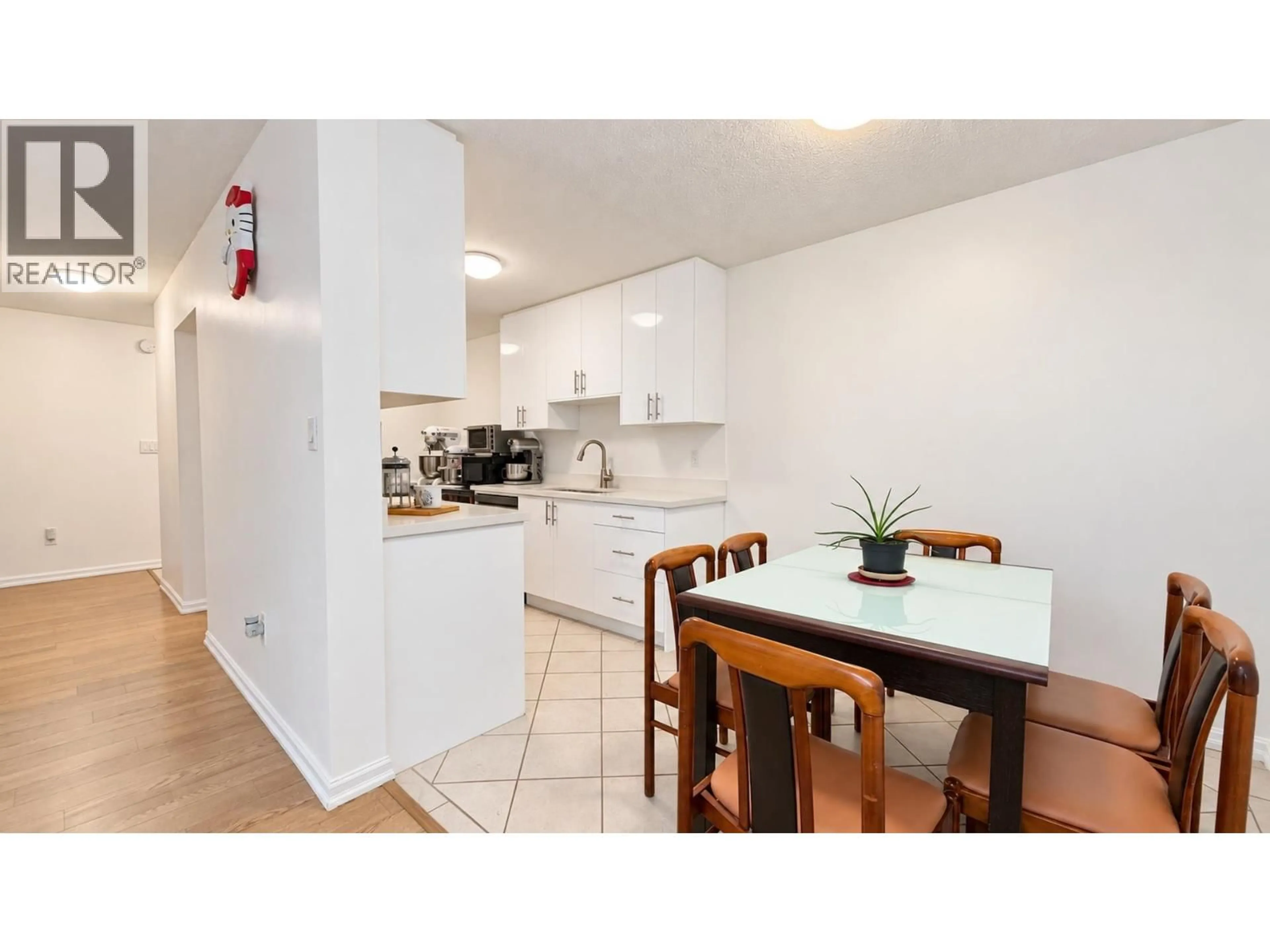 Standard kitchen, ceramic/tile floor for 124 - 9101 HORNE STREET, Burnaby British Columbia V3N4M3