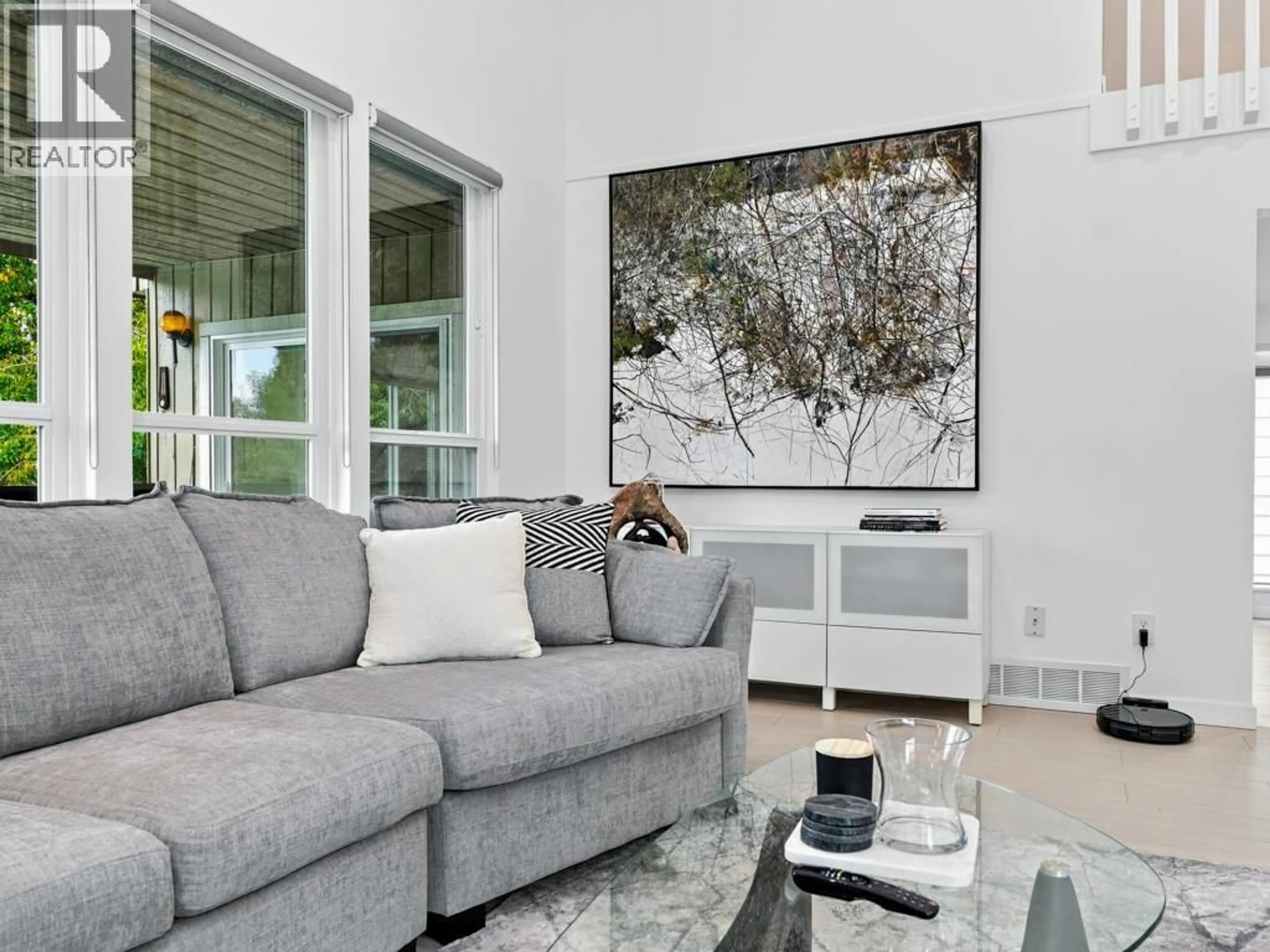 Living room with furniture, unknown for 2045 KIRKSTONE ROAD, North Vancouver British Columbia V7J3M9