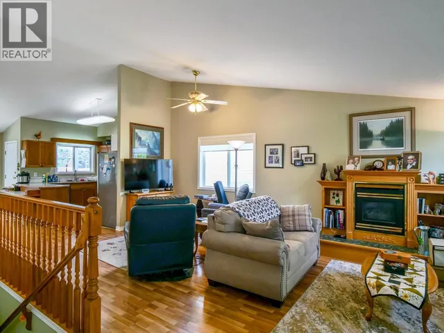 531 DAWSON STREET, Quesnel 4