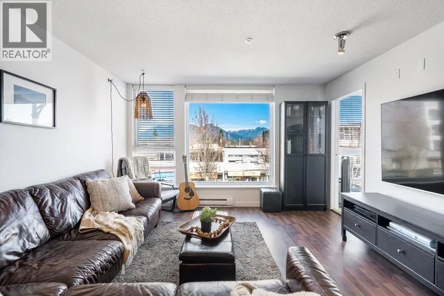 310 - 2636 HASTINGS STREET, Vancouver 2