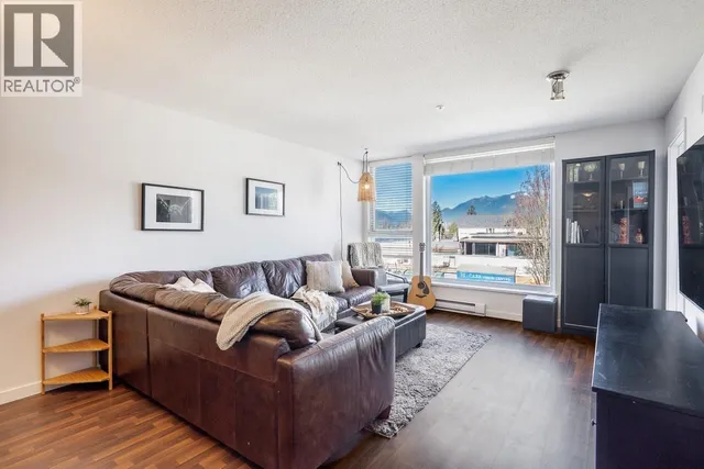 310 - 2636 HASTINGS STREET, Vancouver 3