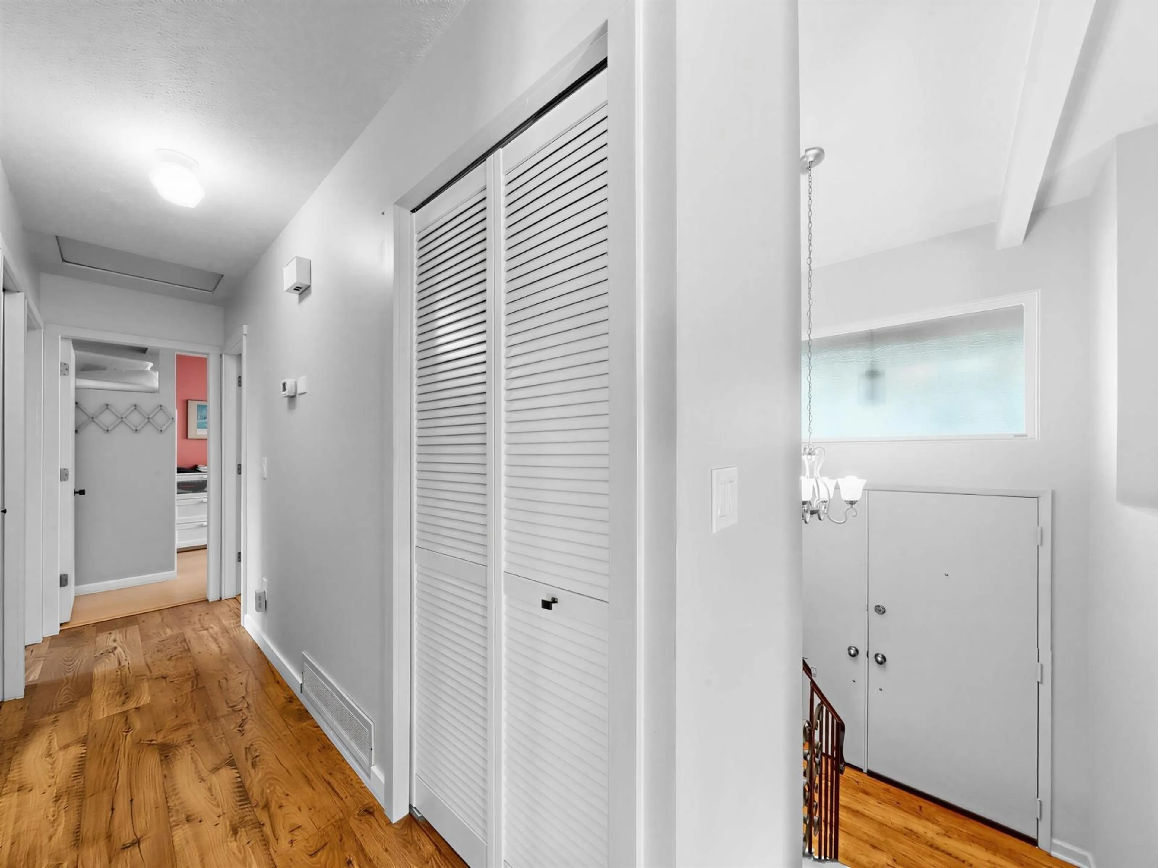 Indoor entryway for 7801 WILTSHIRE BOULEVARD, Delta British Columbia V4C4B2